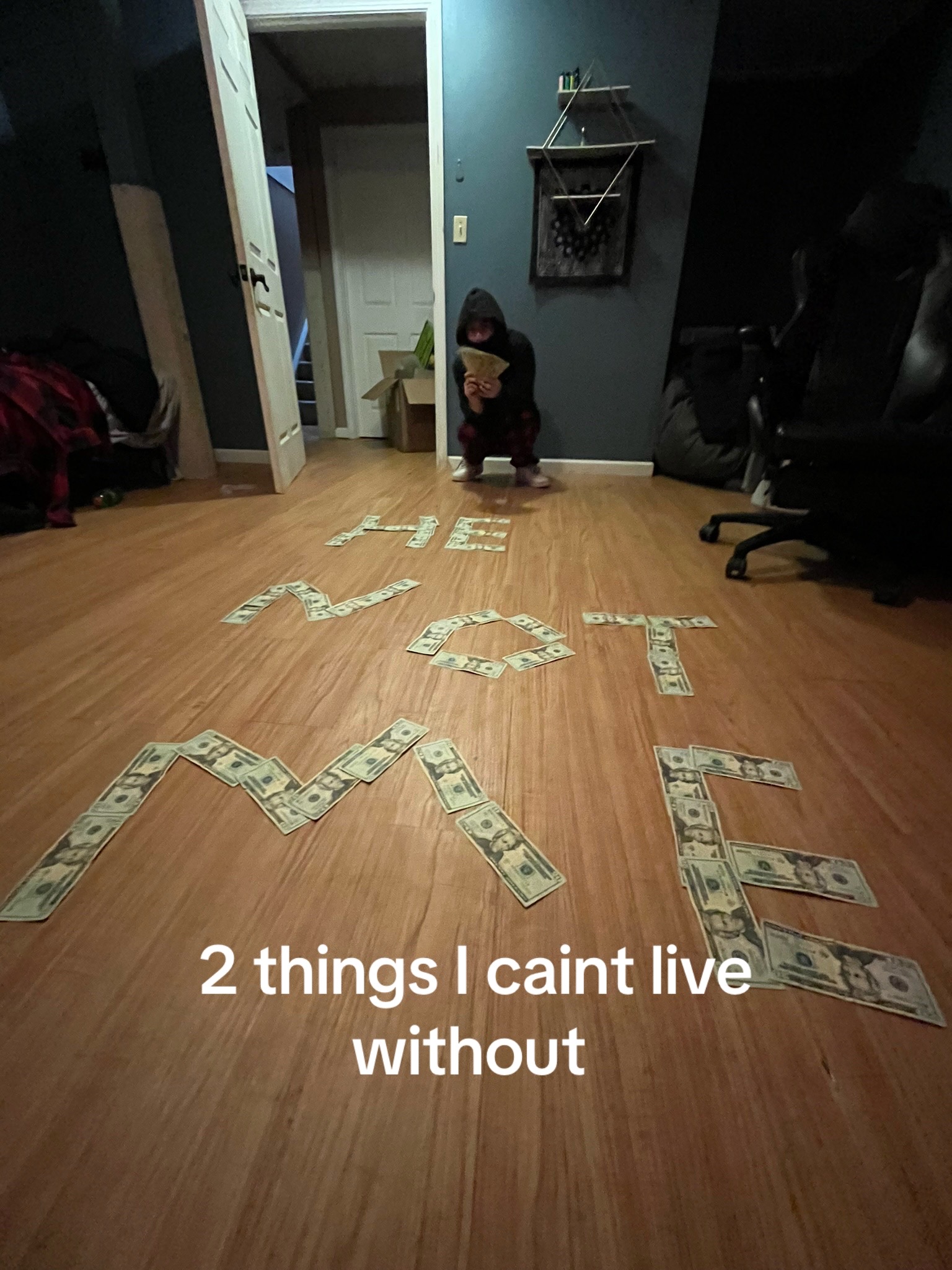 @ÁJ