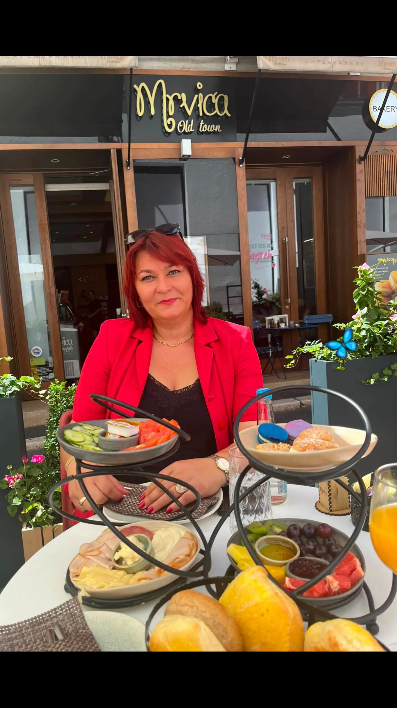 @🦋 HrabraLiniJA🌹