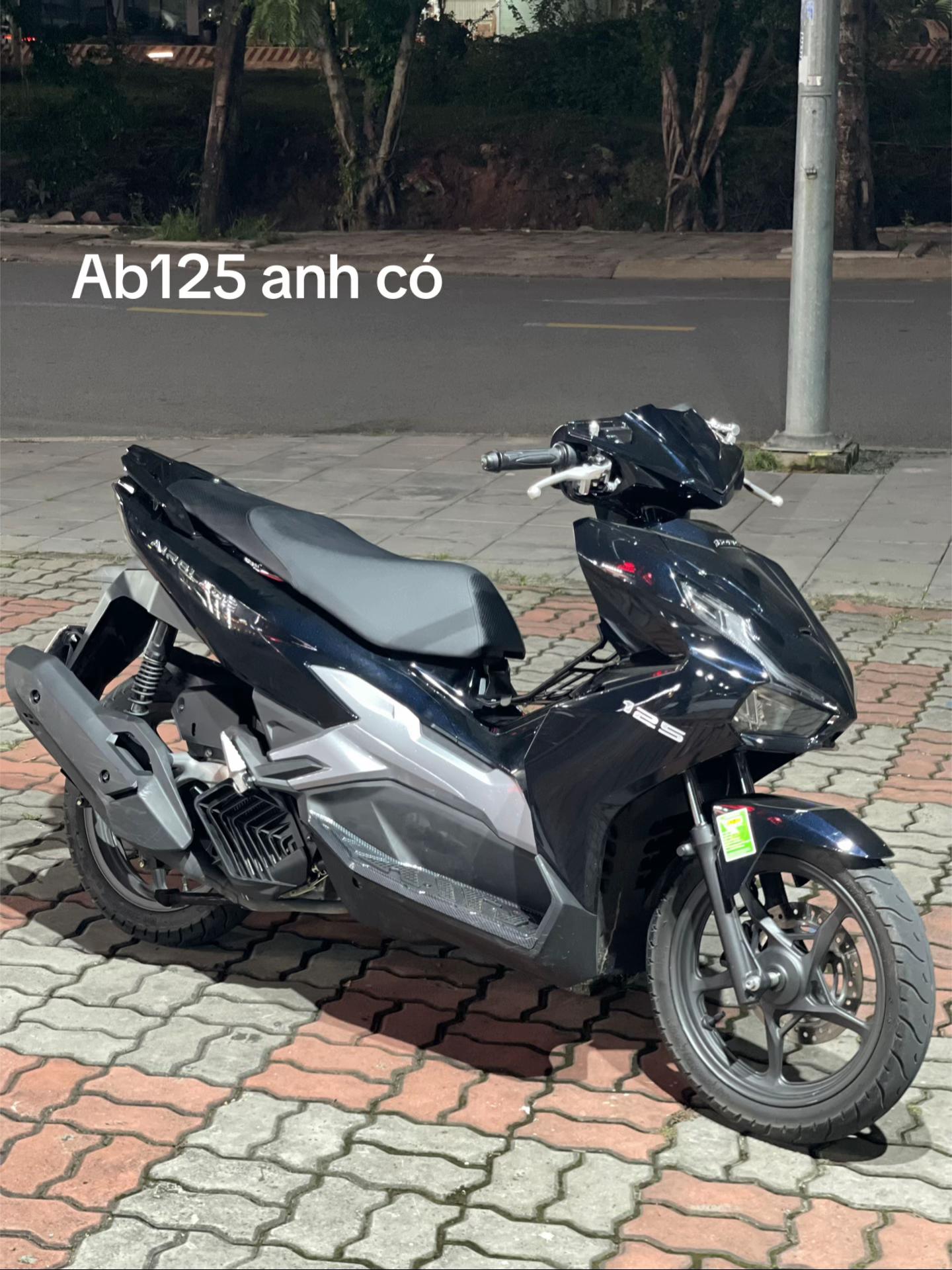 @Thiếu tiền lấy ke nên đi đá xe