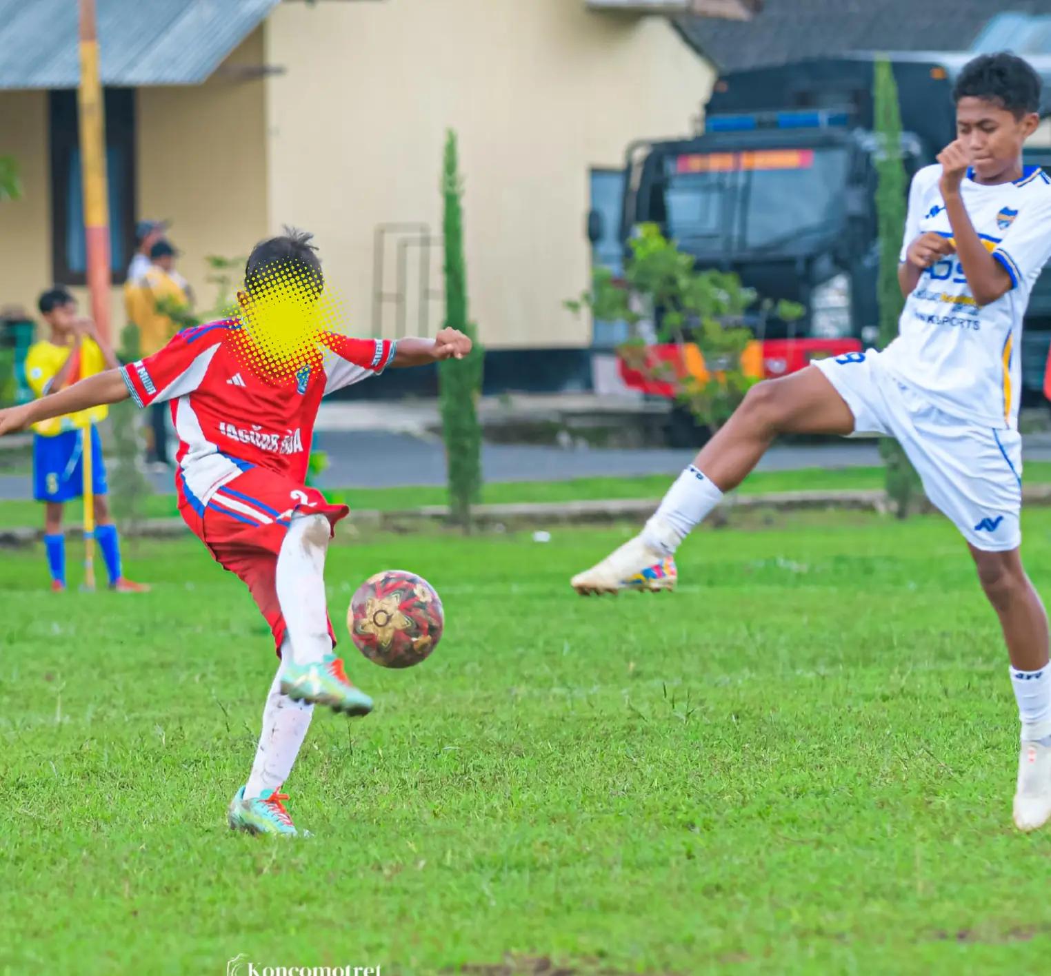 @&sup2;⁰&sup1;⁵&copy;&trade;02