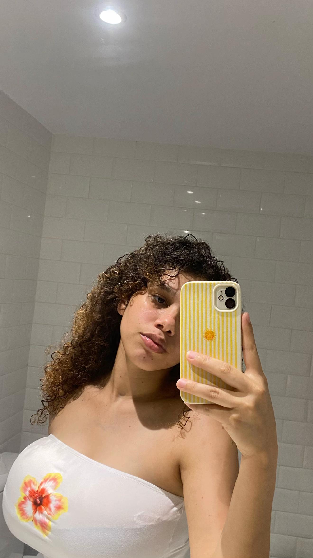 @Sarai_Pineda_17