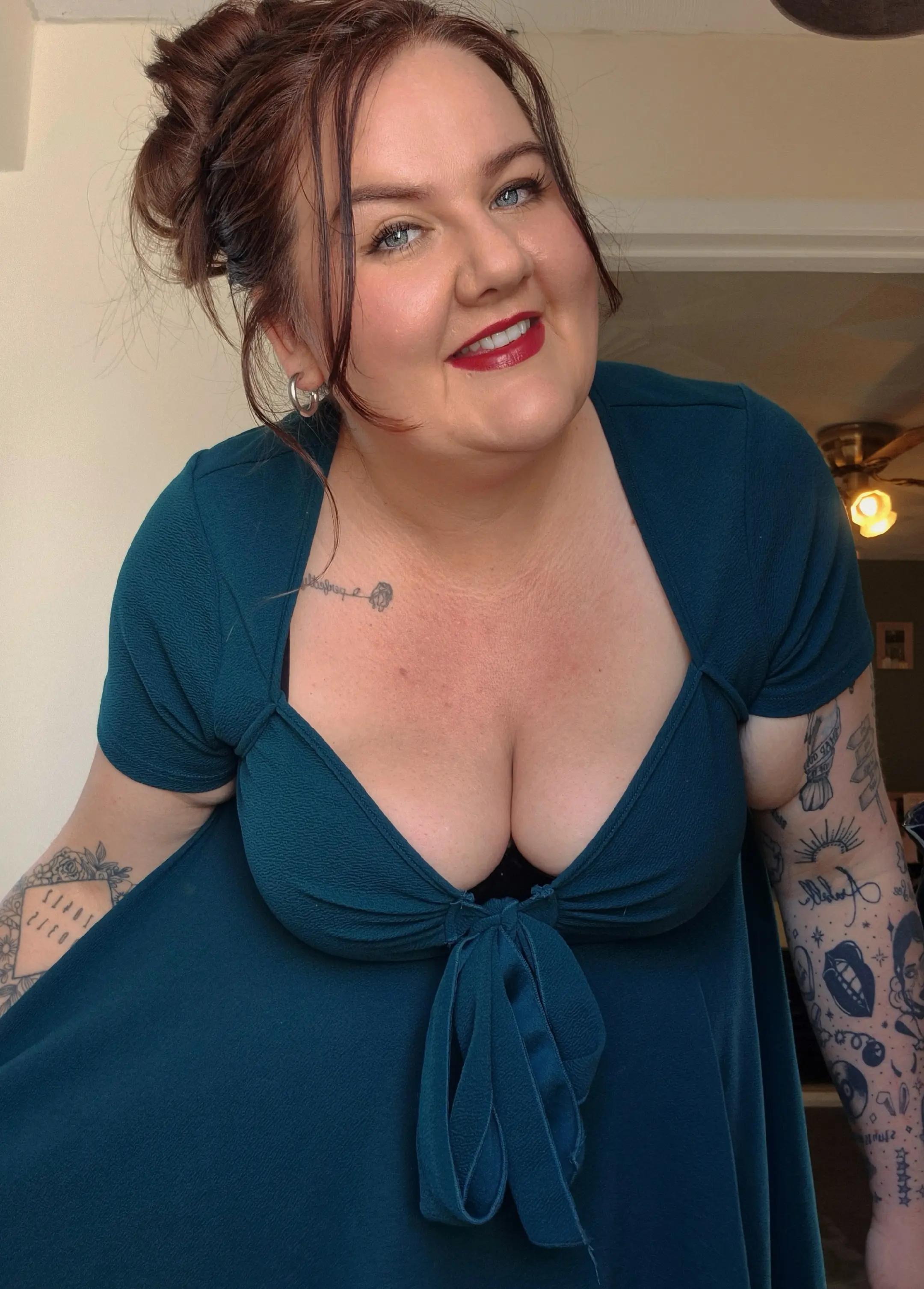 @Laura | Plus Size Confidence