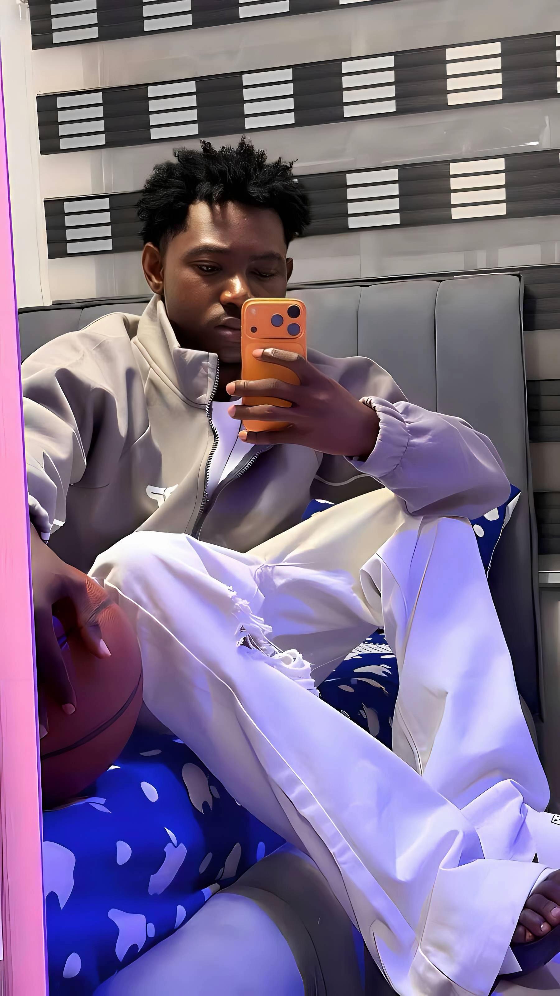@Slim🤍🧃