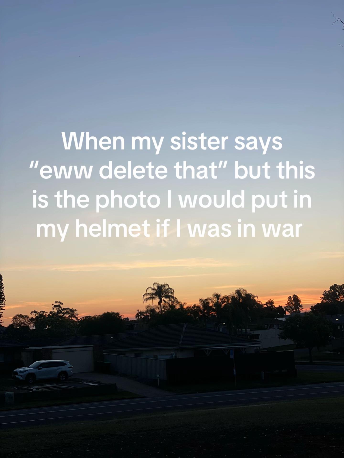 @🦦