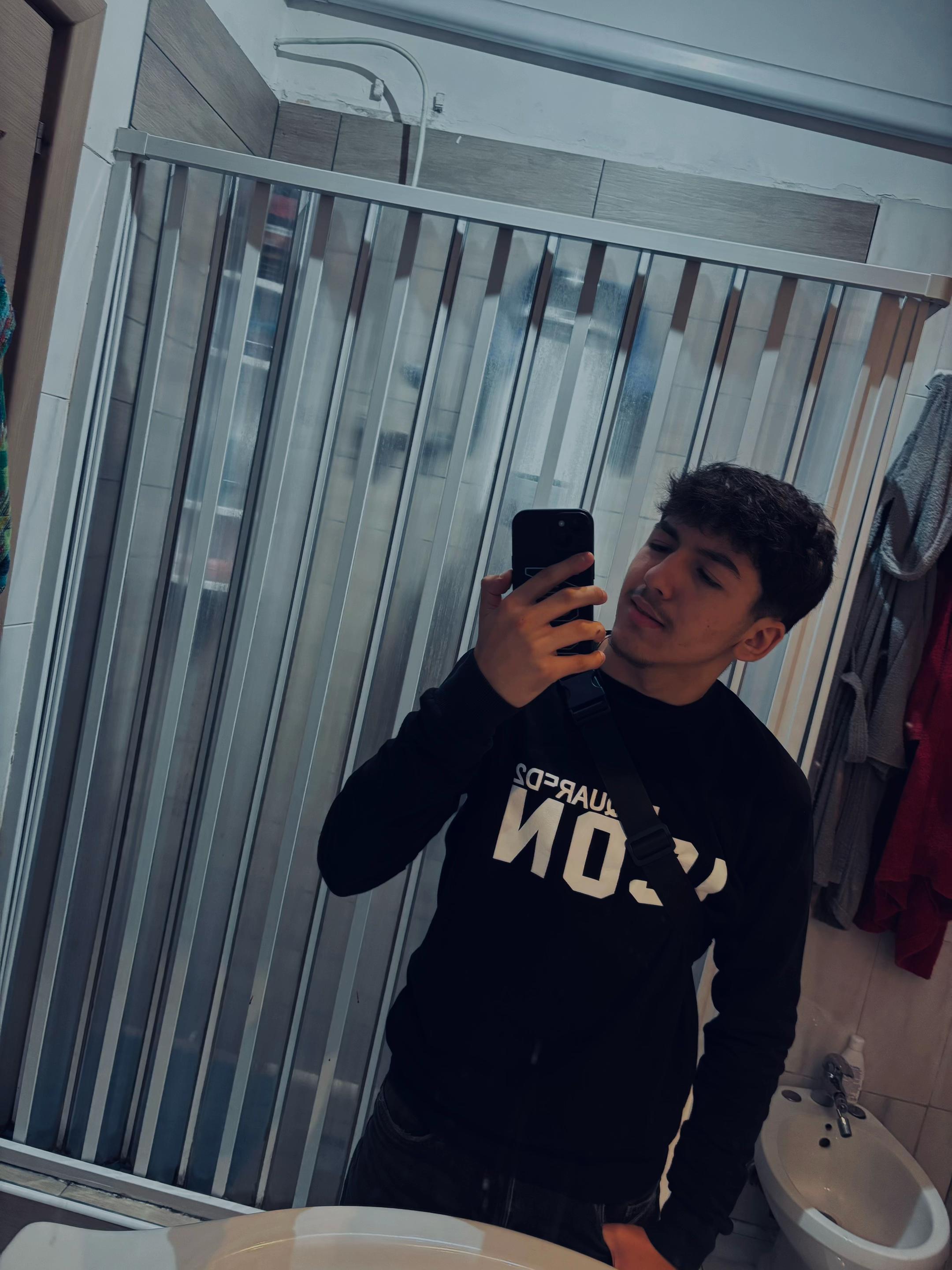 @𝖘𝖆𝖒𝖚