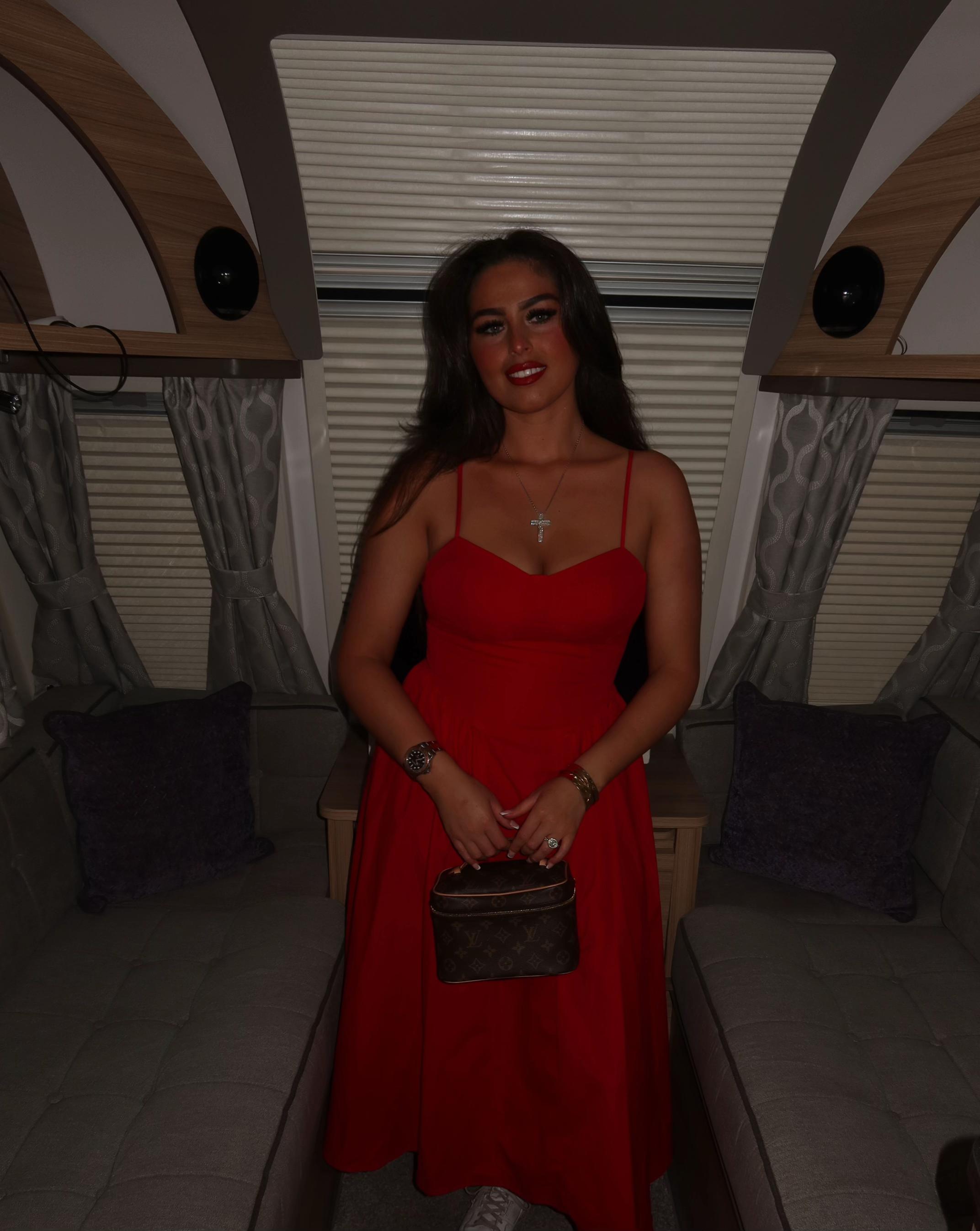 @_caitlinconnorsx21_