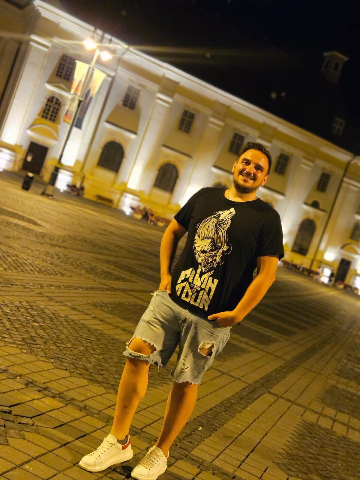 @Paul Candea