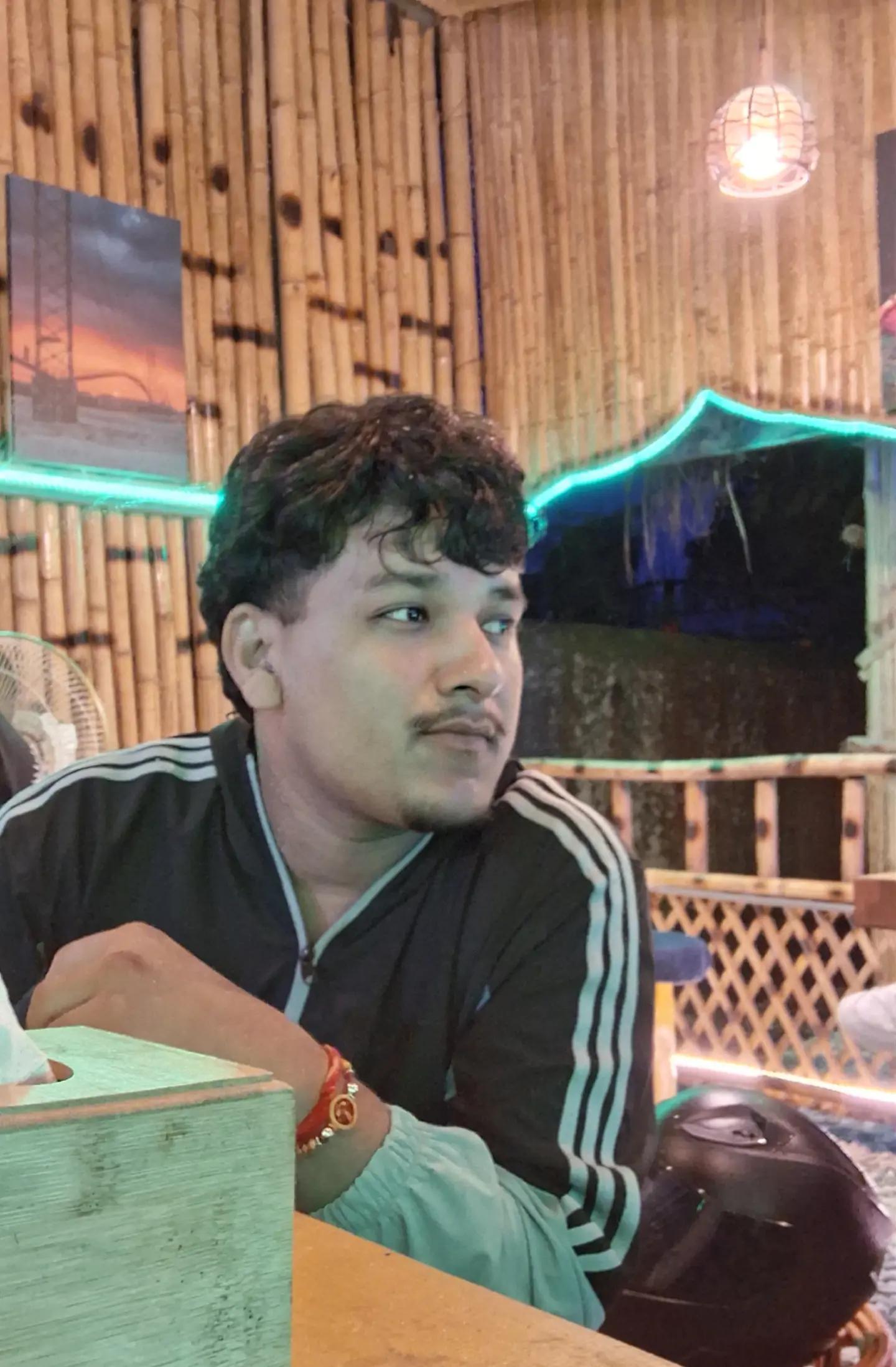 @Kumar_Bohara👑