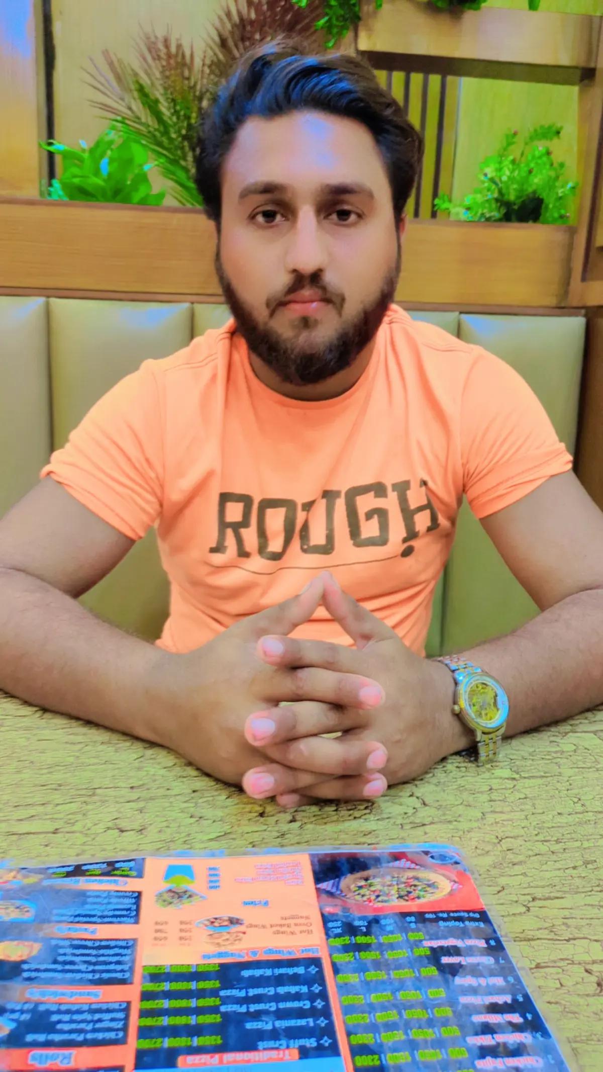 @🤗MeHar