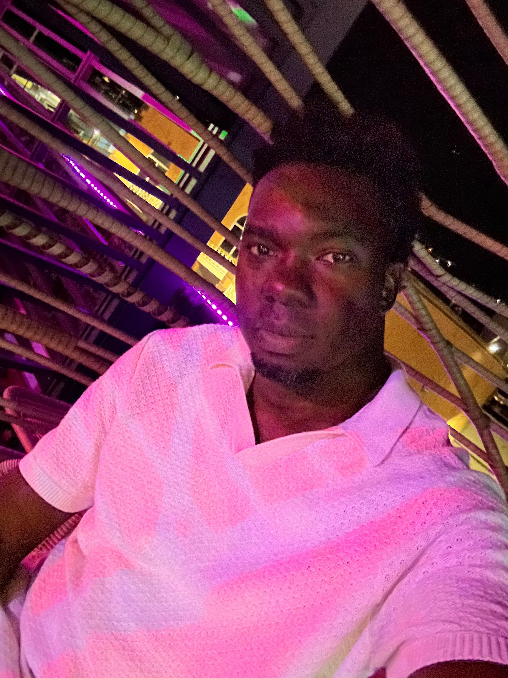 @AfrikanGyant