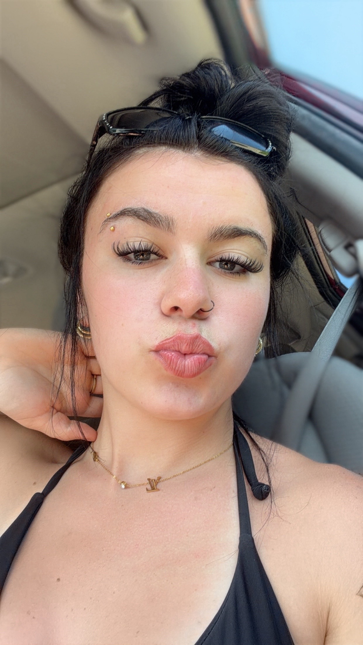 @theyluvv_taylor_01