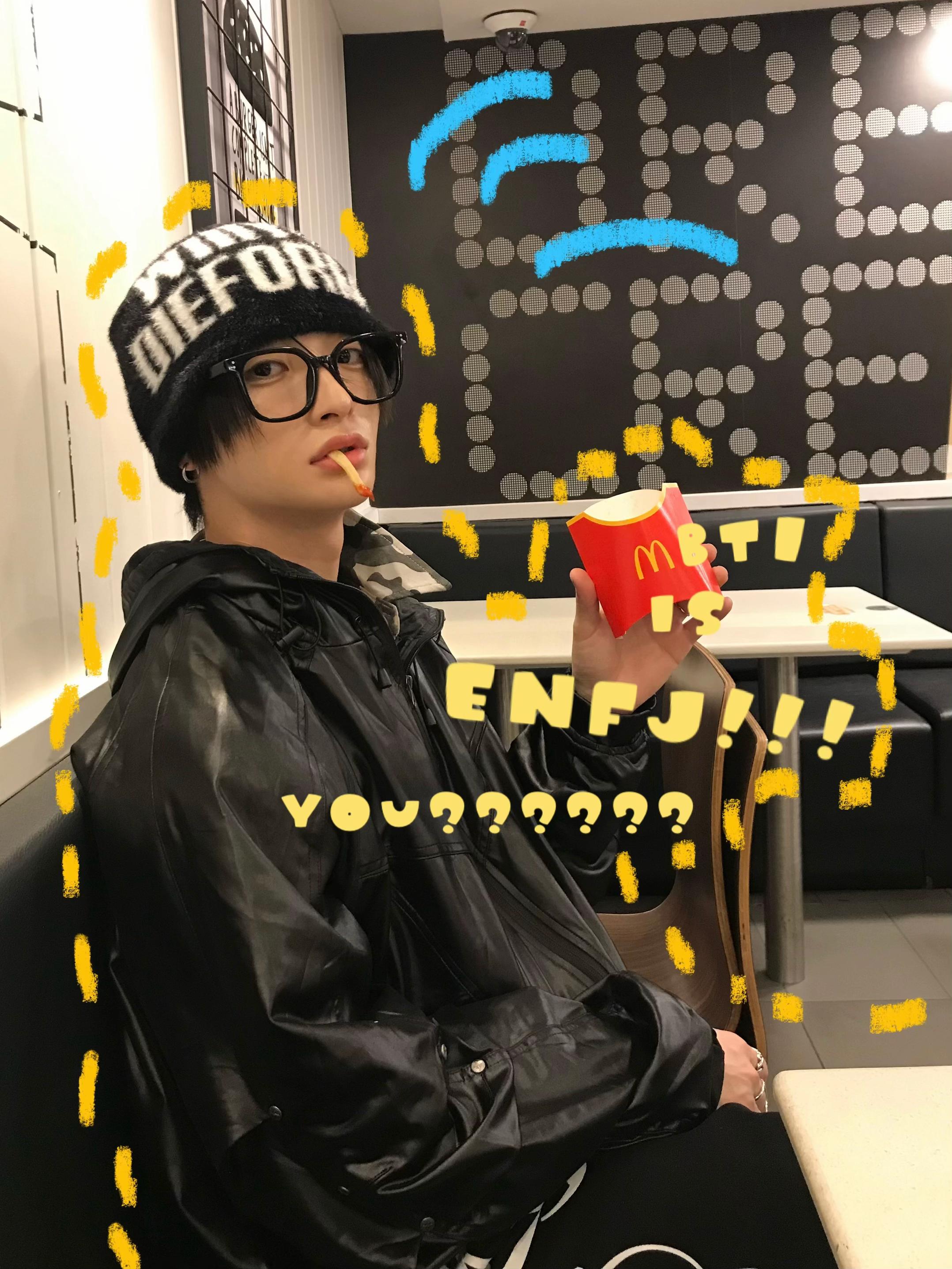 @ꓵꓤⱯꓘIH(インスタきてね)