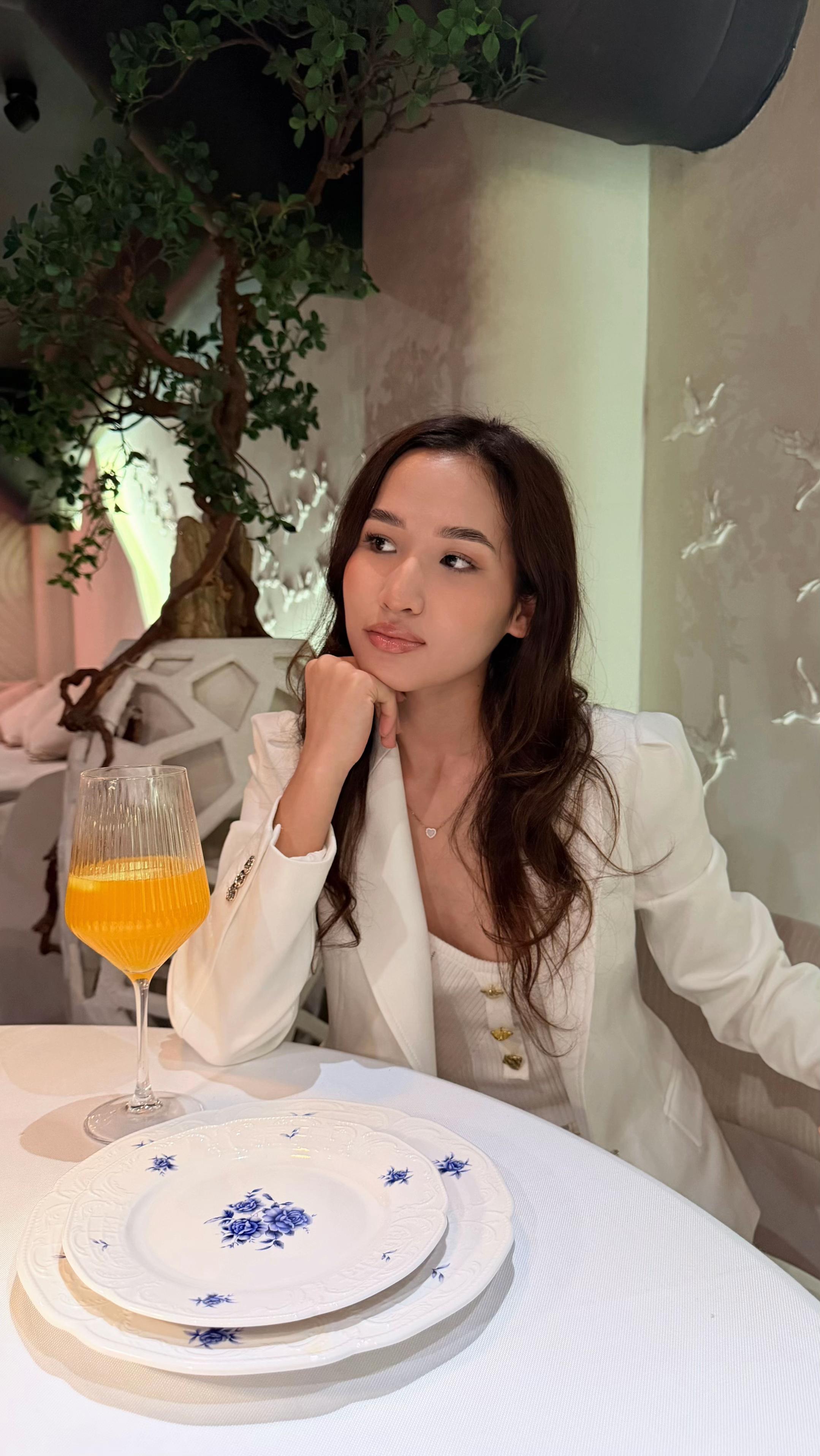 @Zhansaya