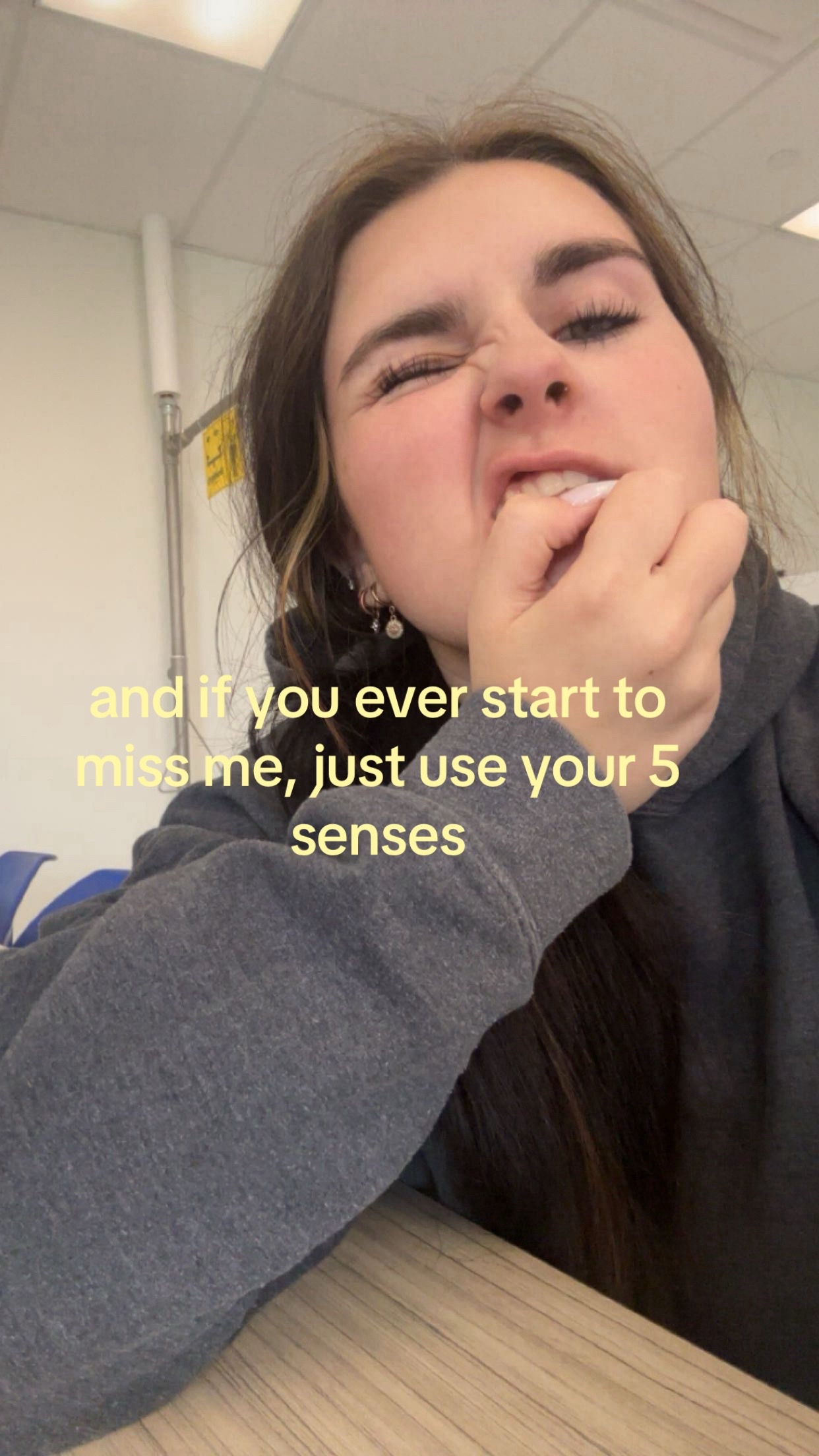 @🪼
