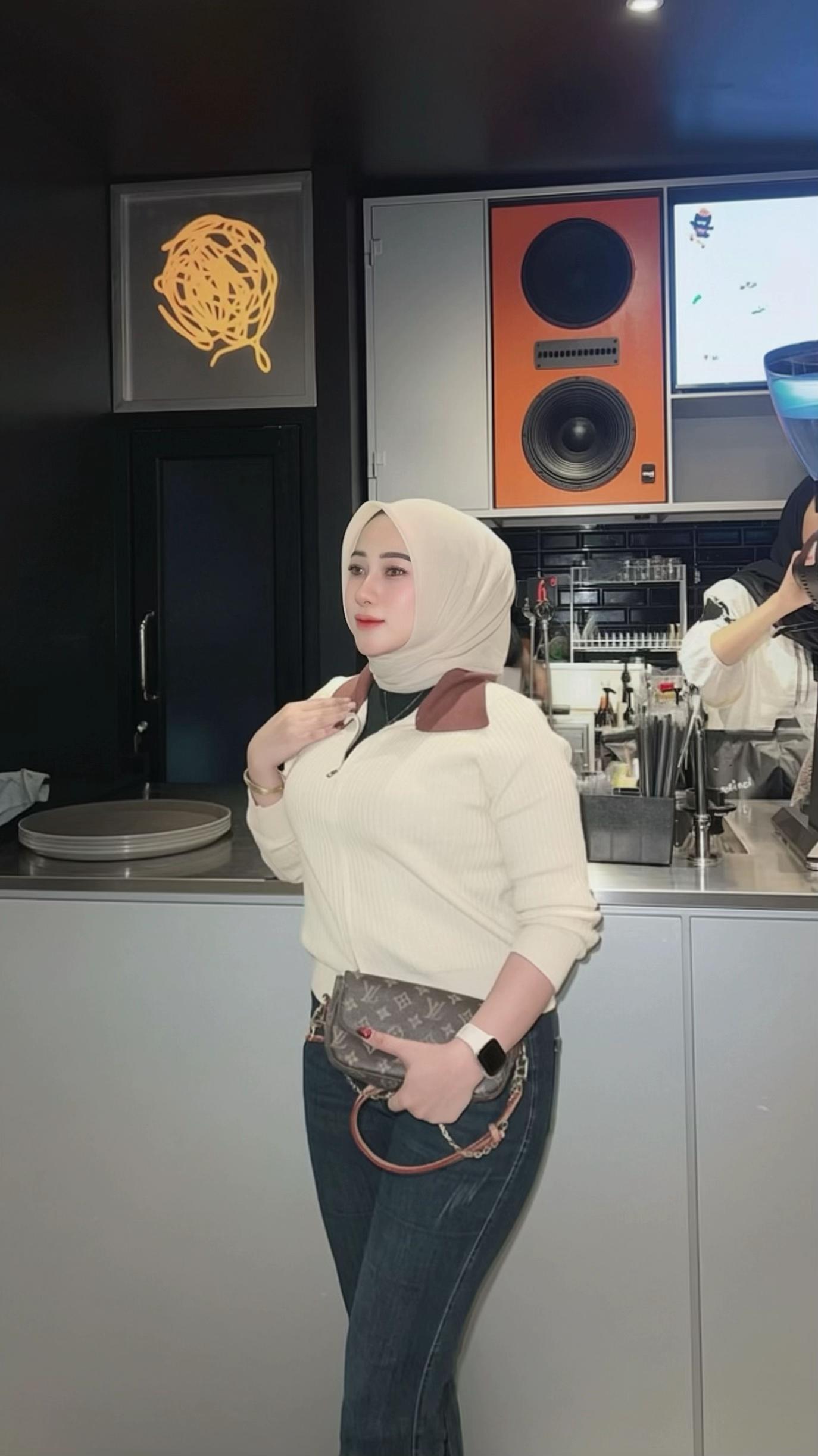 @Yana