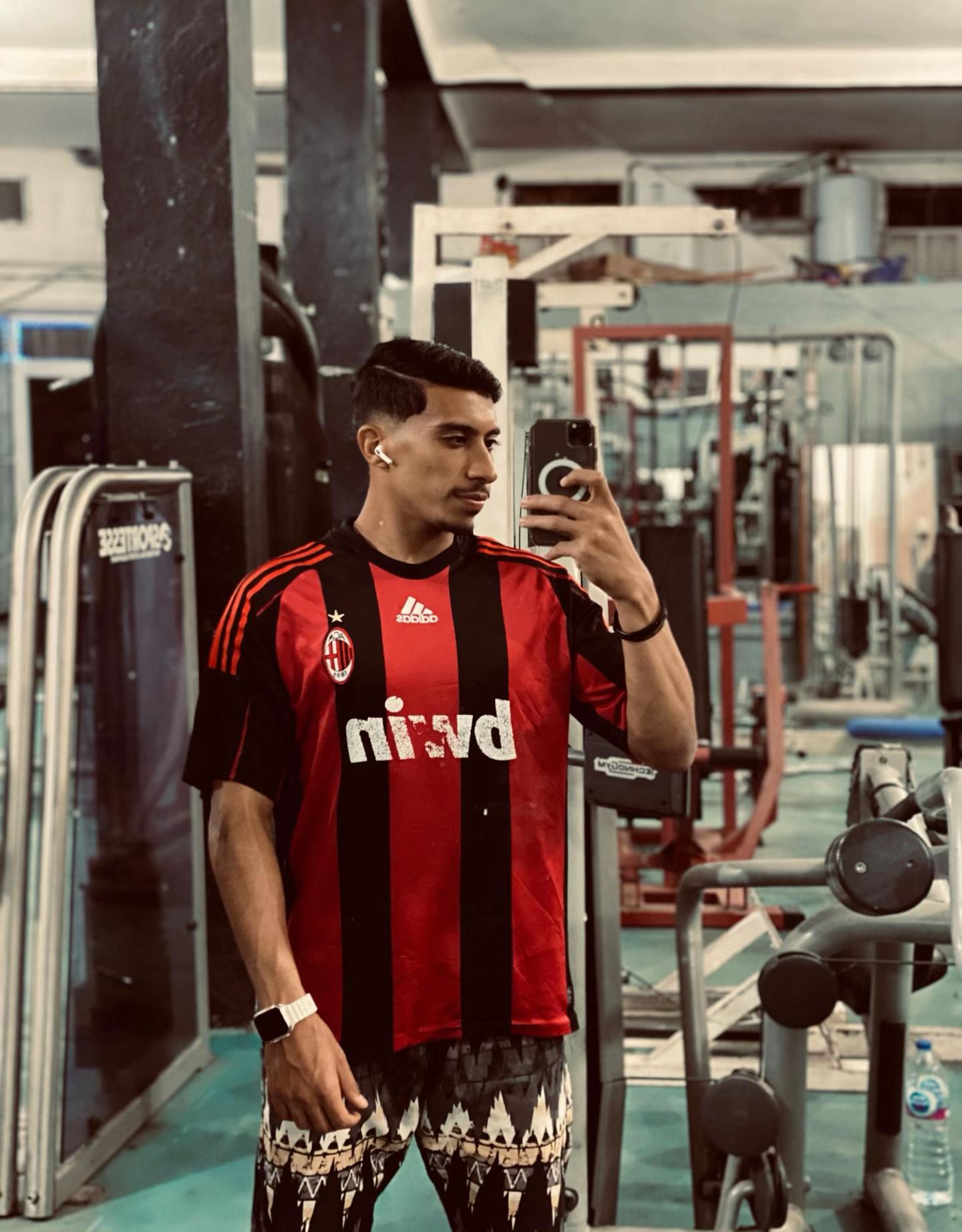 @ANISS🧤❤️🔥