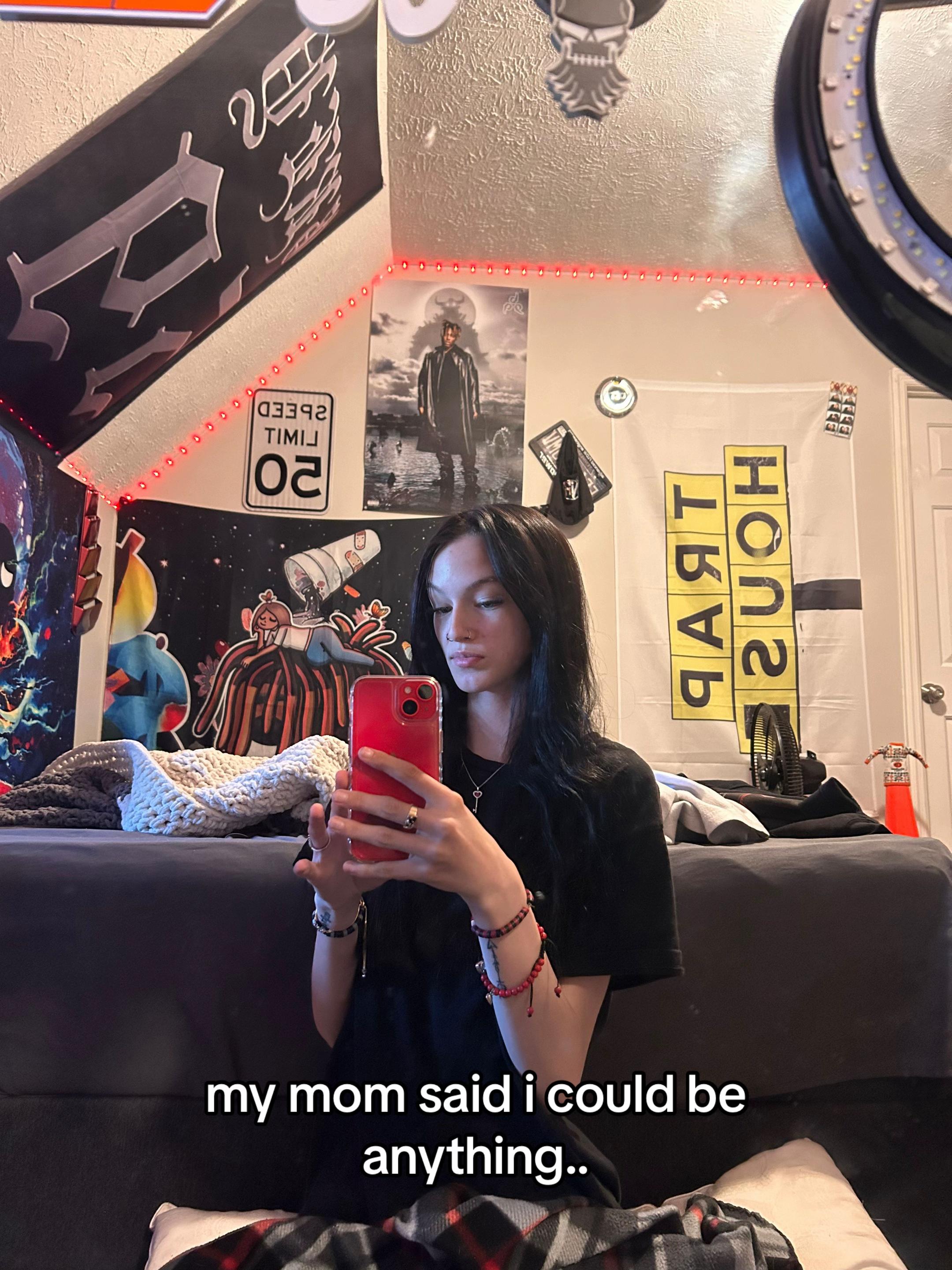 @𝑚𝑎𝑑𝑖 ✰