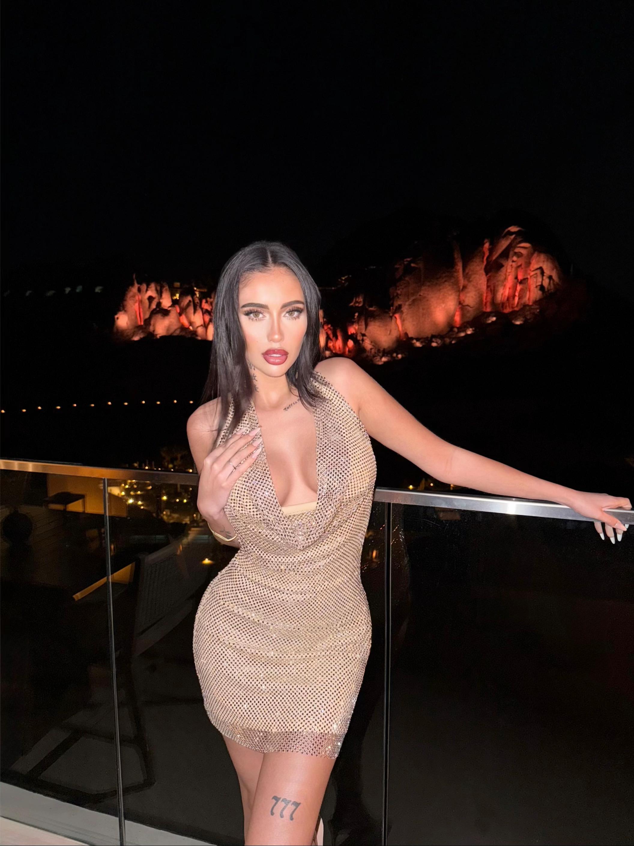 @𝐿𝑖𝑛𝑎 🌺