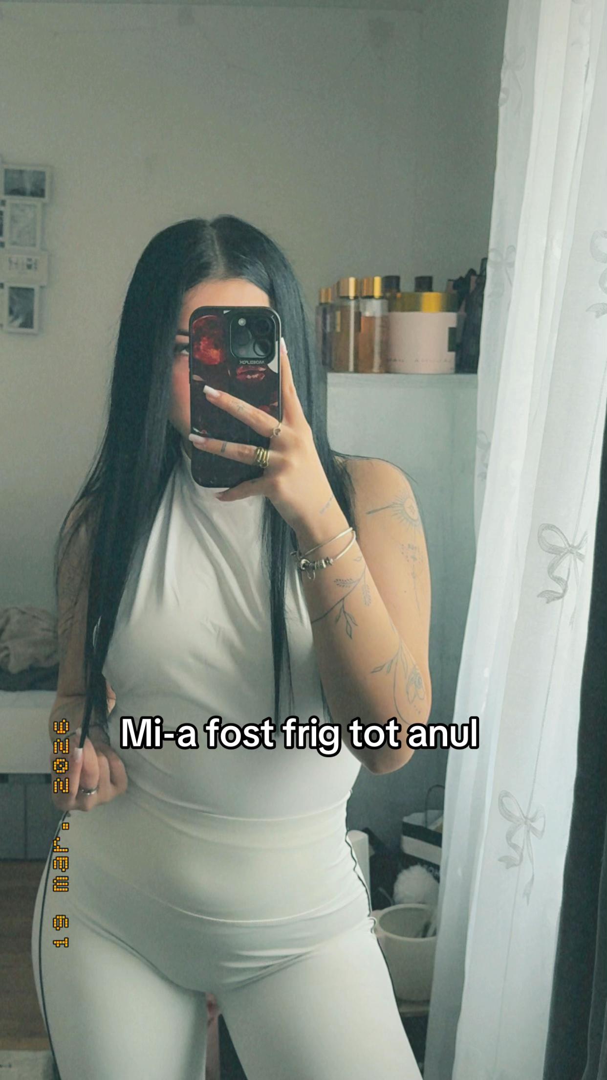 @Ioanasmicalll