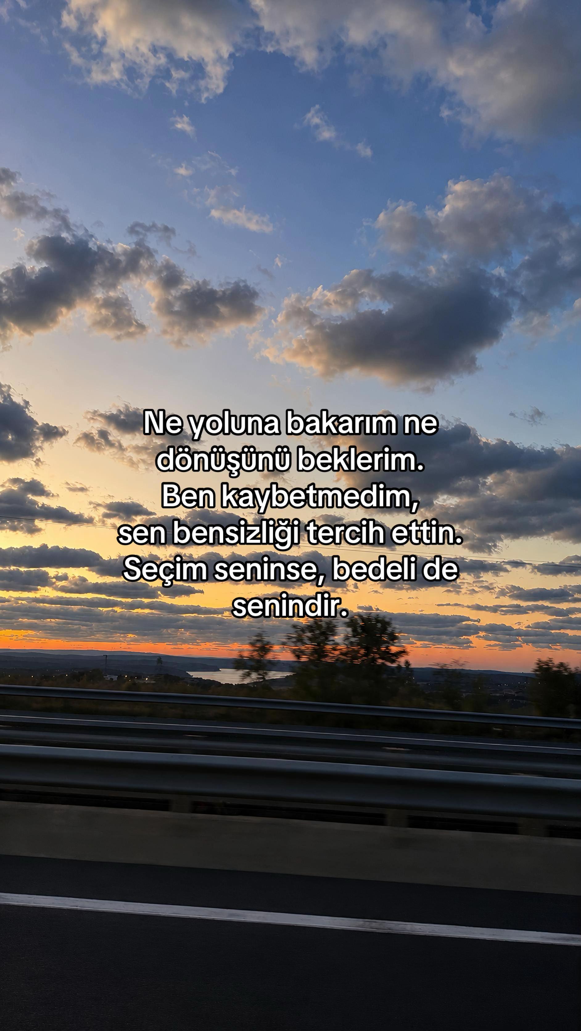 @manolialyrics