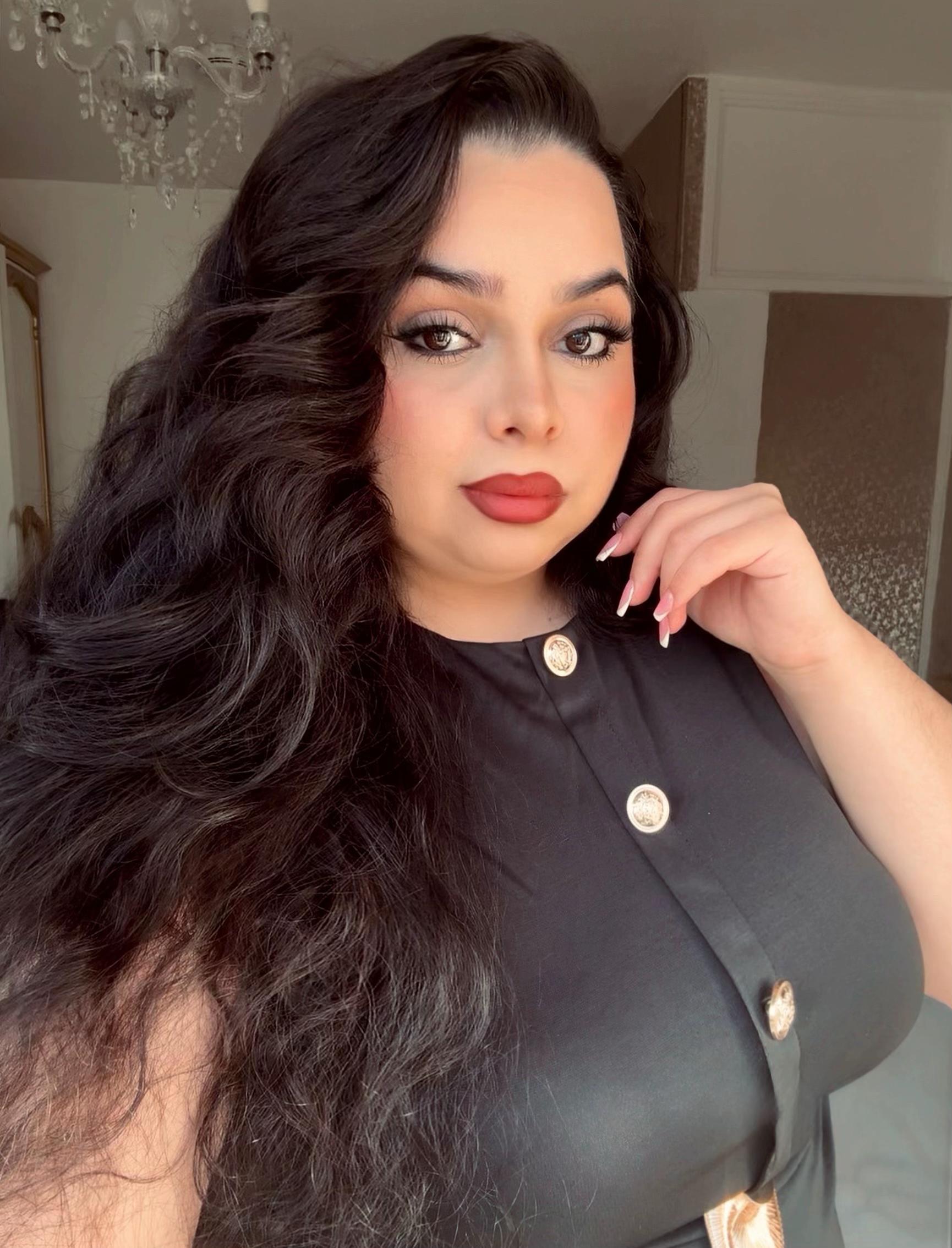 @𝗦 𝗢 𝗙 𝗜 𝗔🌹