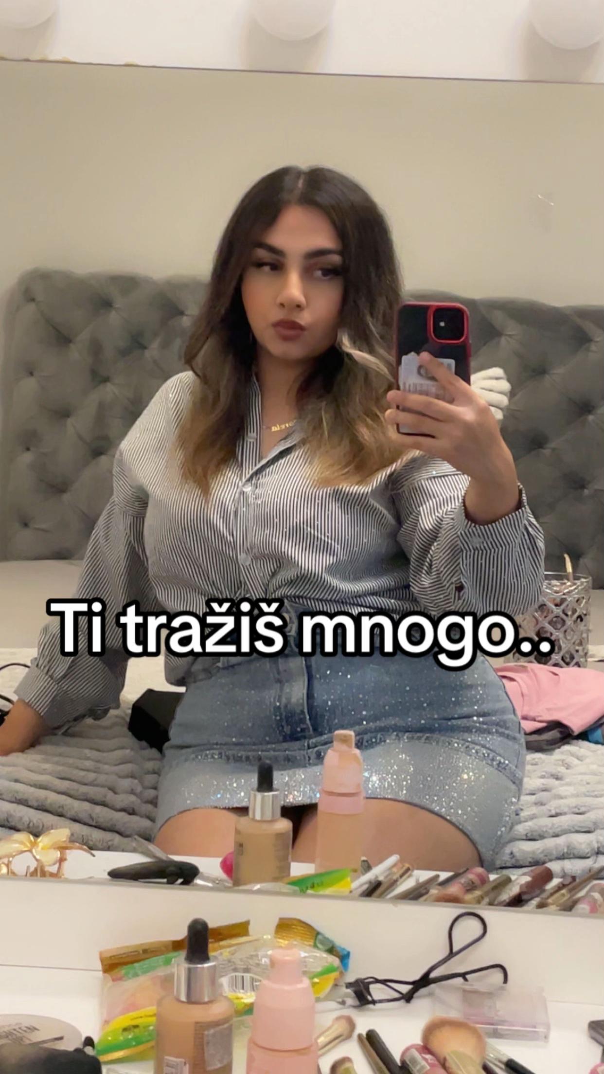 @𝐹 𝒾 𝑜 🥥 🤍