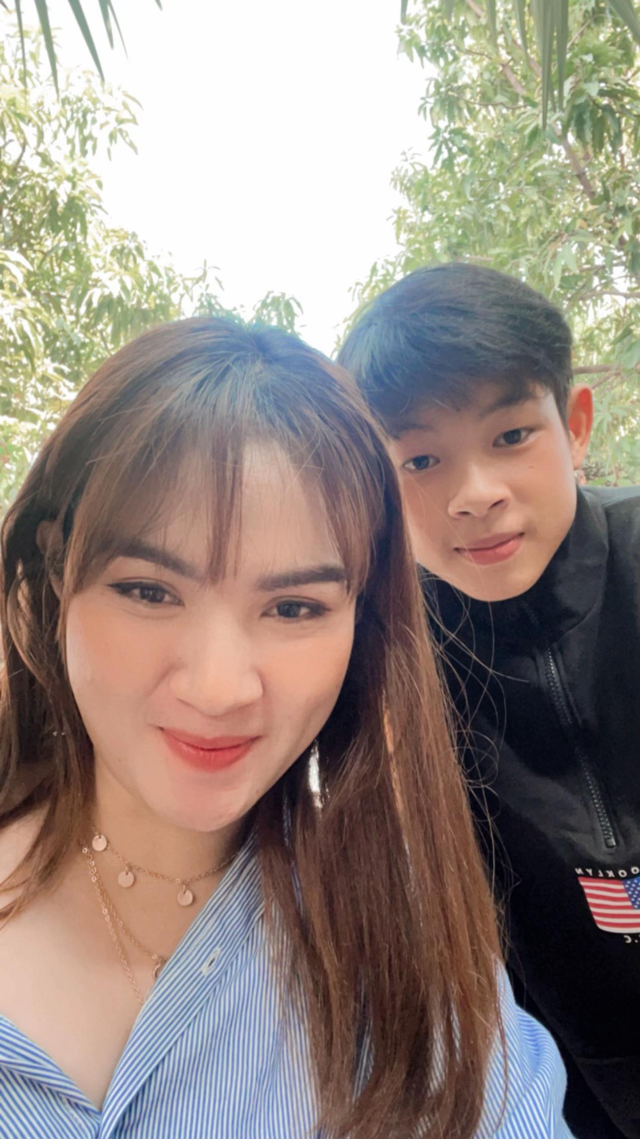 @Srey Lang Salath កាឡយ