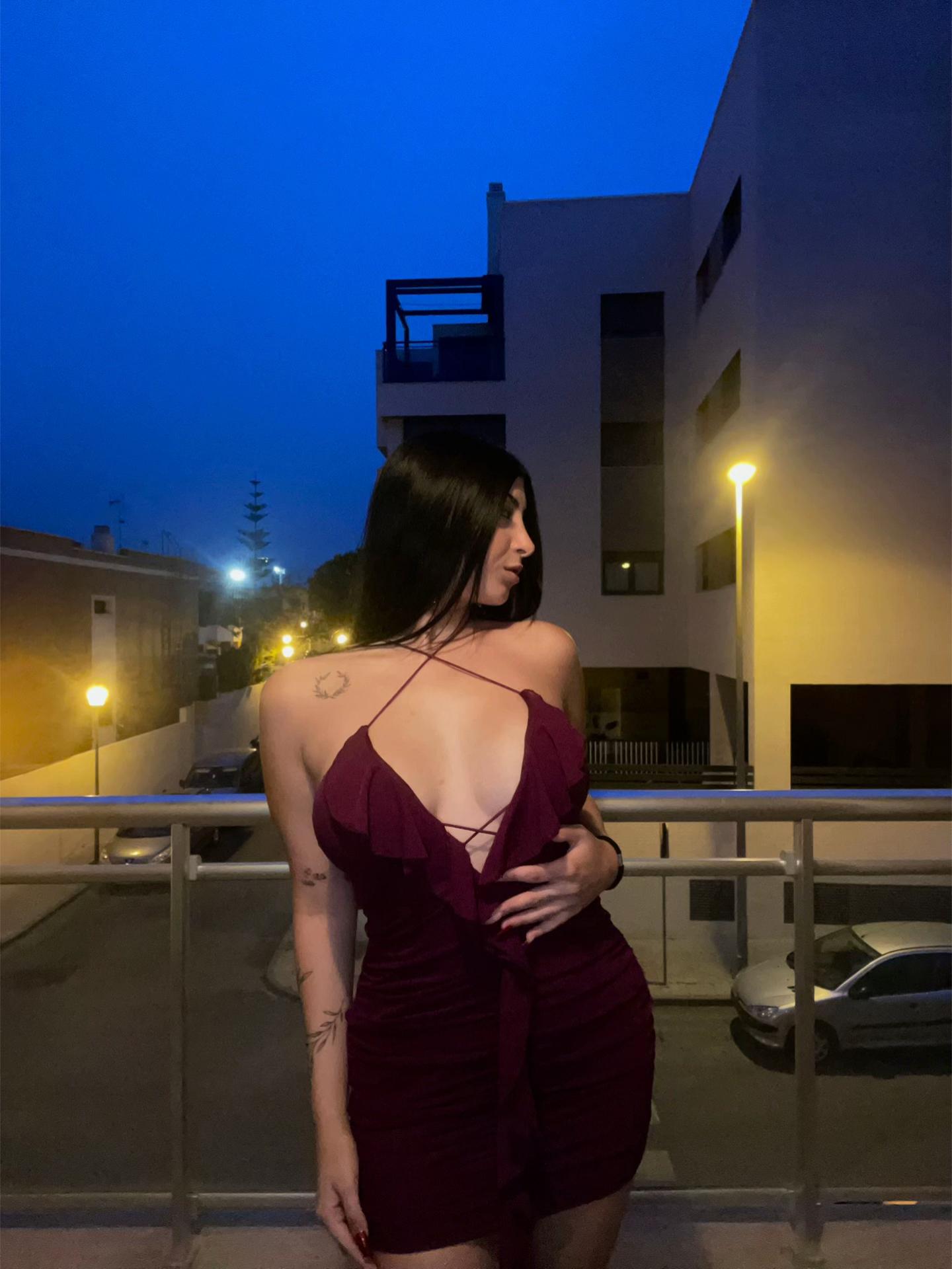 @laurafenoy_