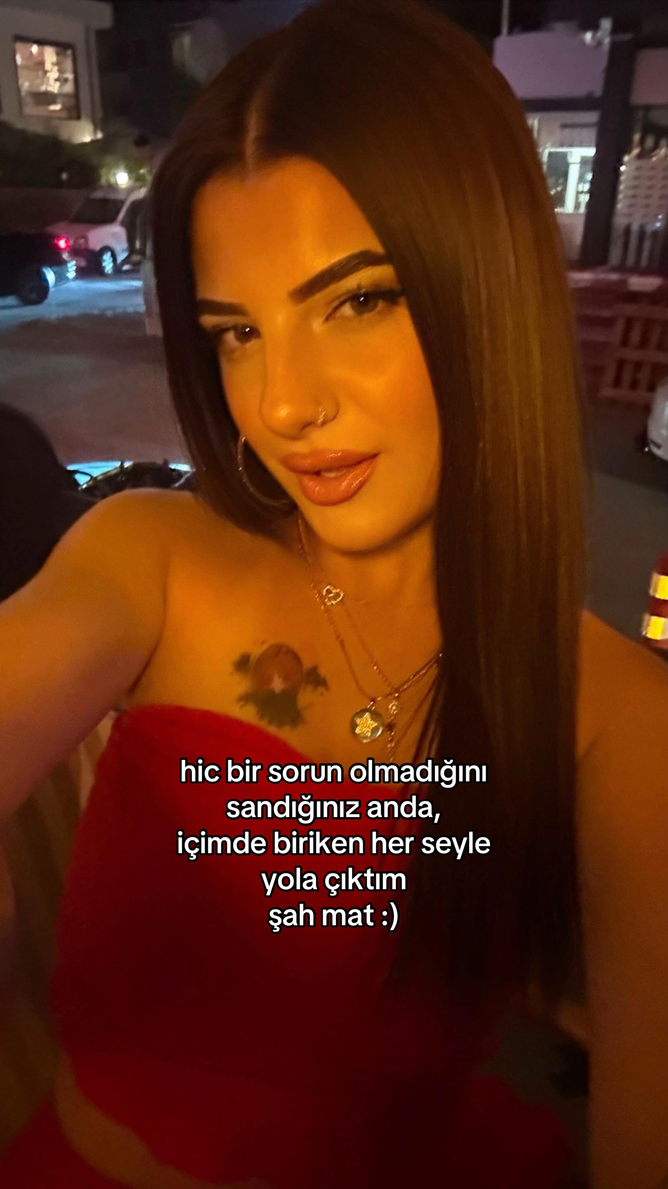 @Azra Eşref