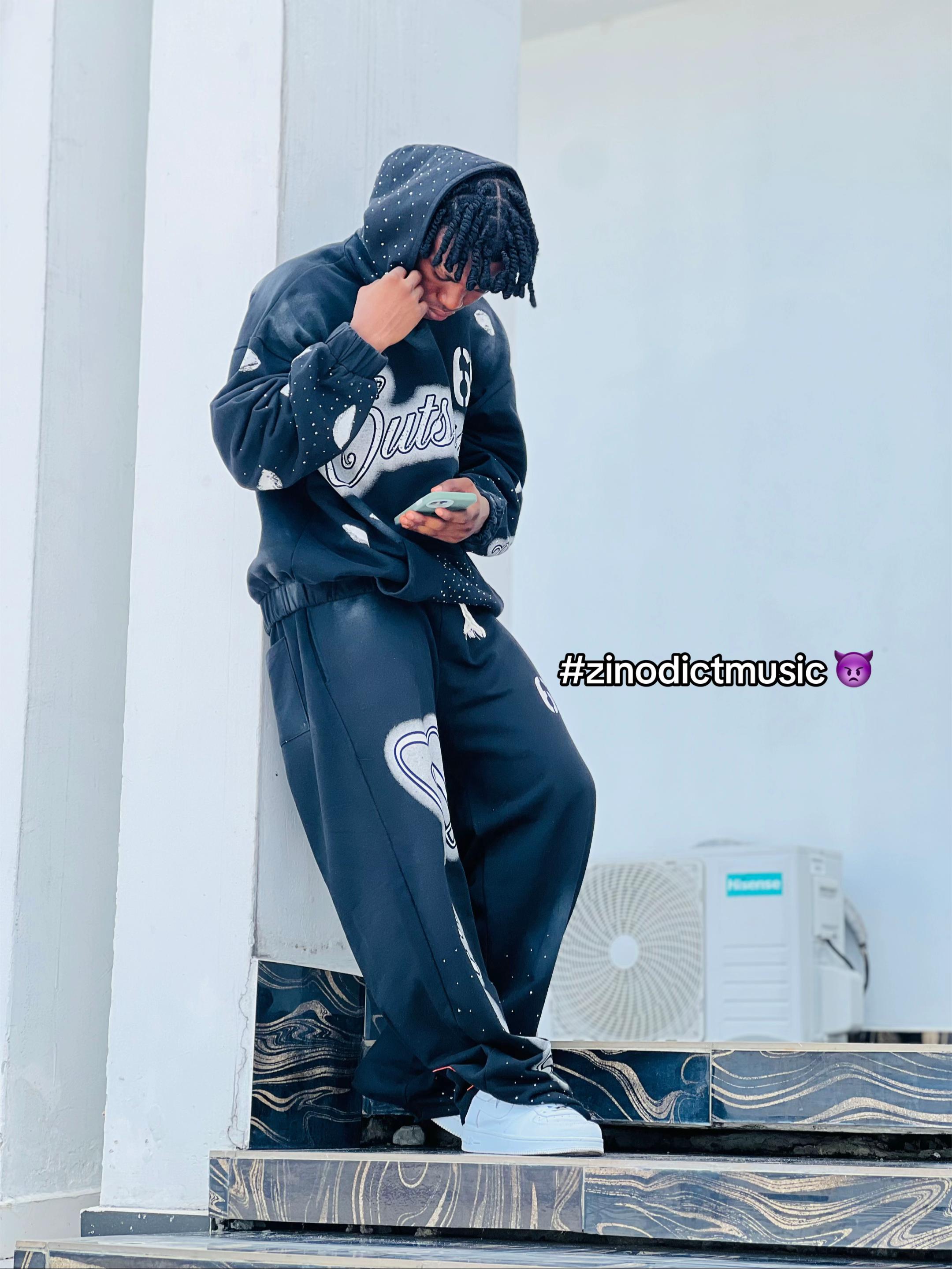@𝑩𝒊𝒈 𝑴&ecirc;𝒅ō𝒔𝒌𝒚😈