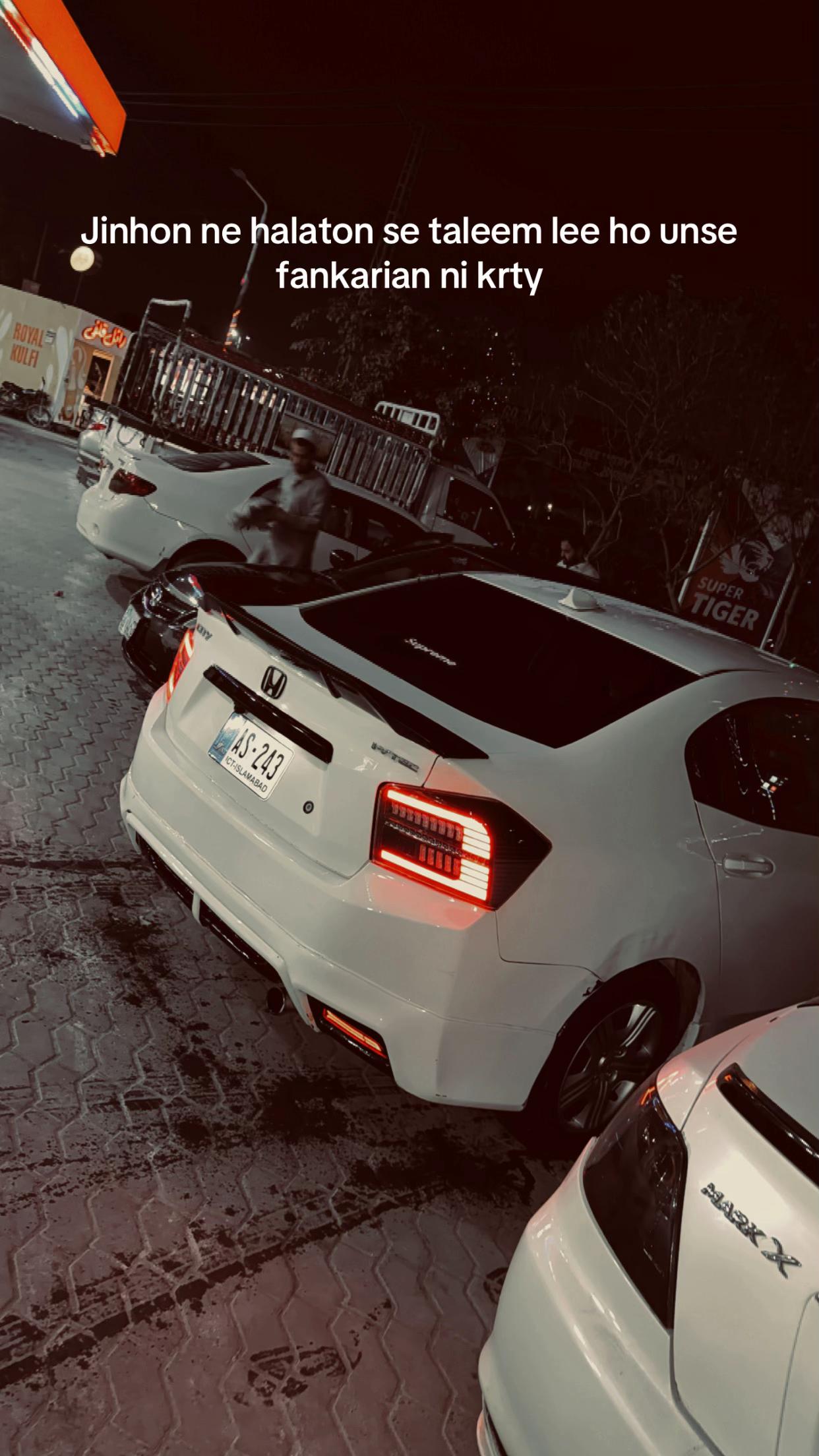 @𝐌𝐚𝐥𝐢𝐤♛