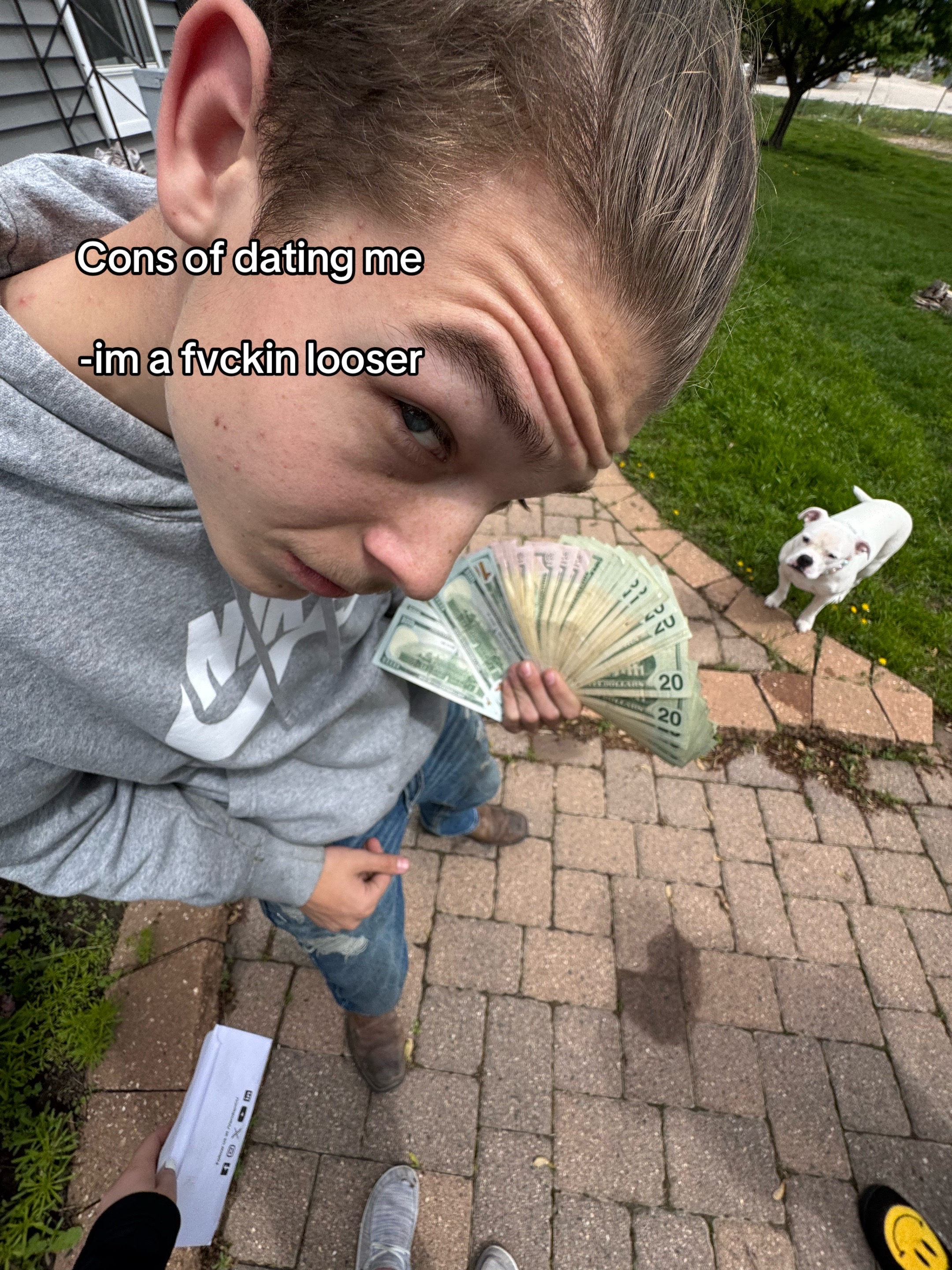@Vq.Cayden