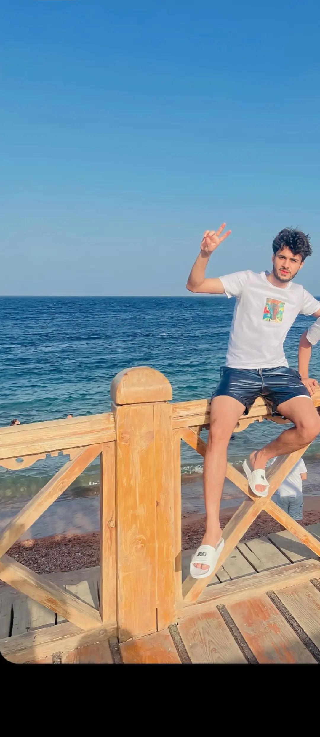 @عوده الدكمه