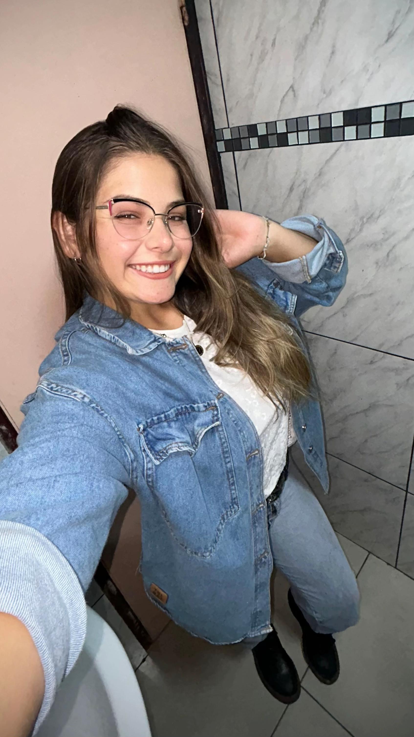 @Carlita😝