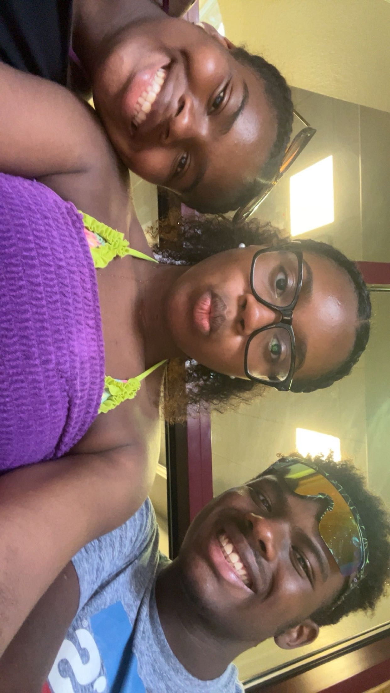 @Naomiii