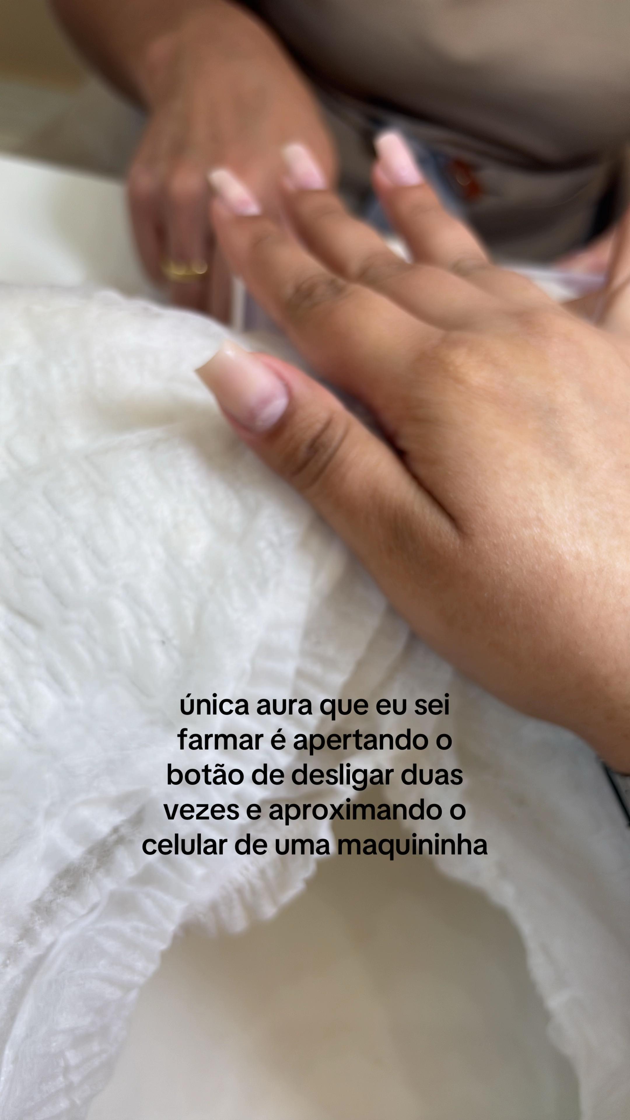 @Victória Nogueira