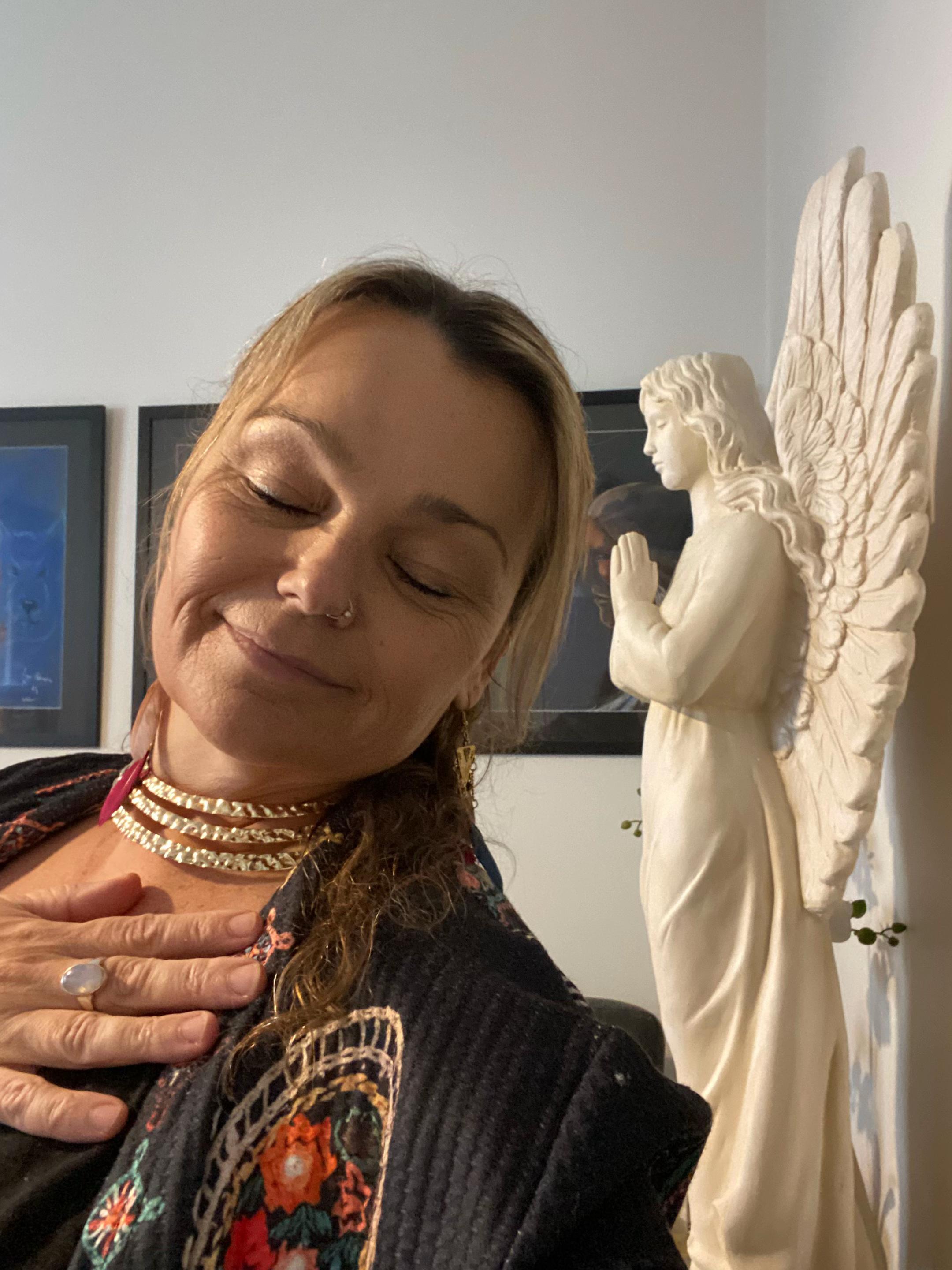 @Miss Kelly - Psychic Medium 🦋