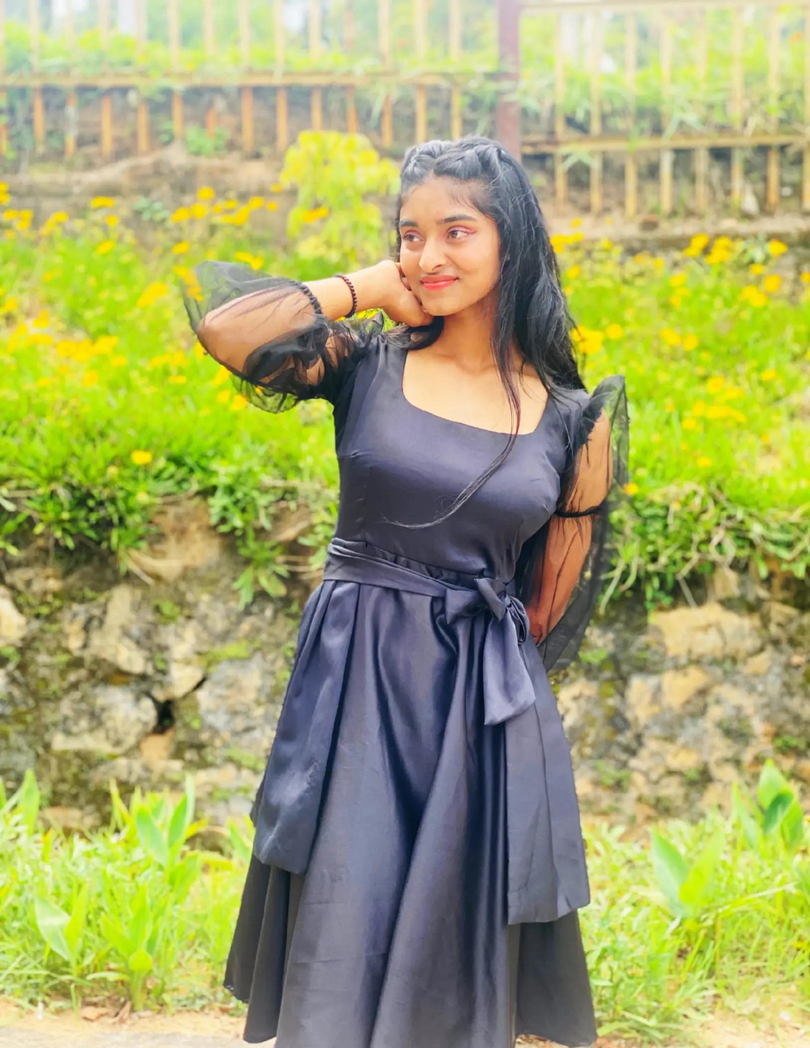 @𝐒 𝐈 𝐘 𝐀 𝐑 𝐀  💋