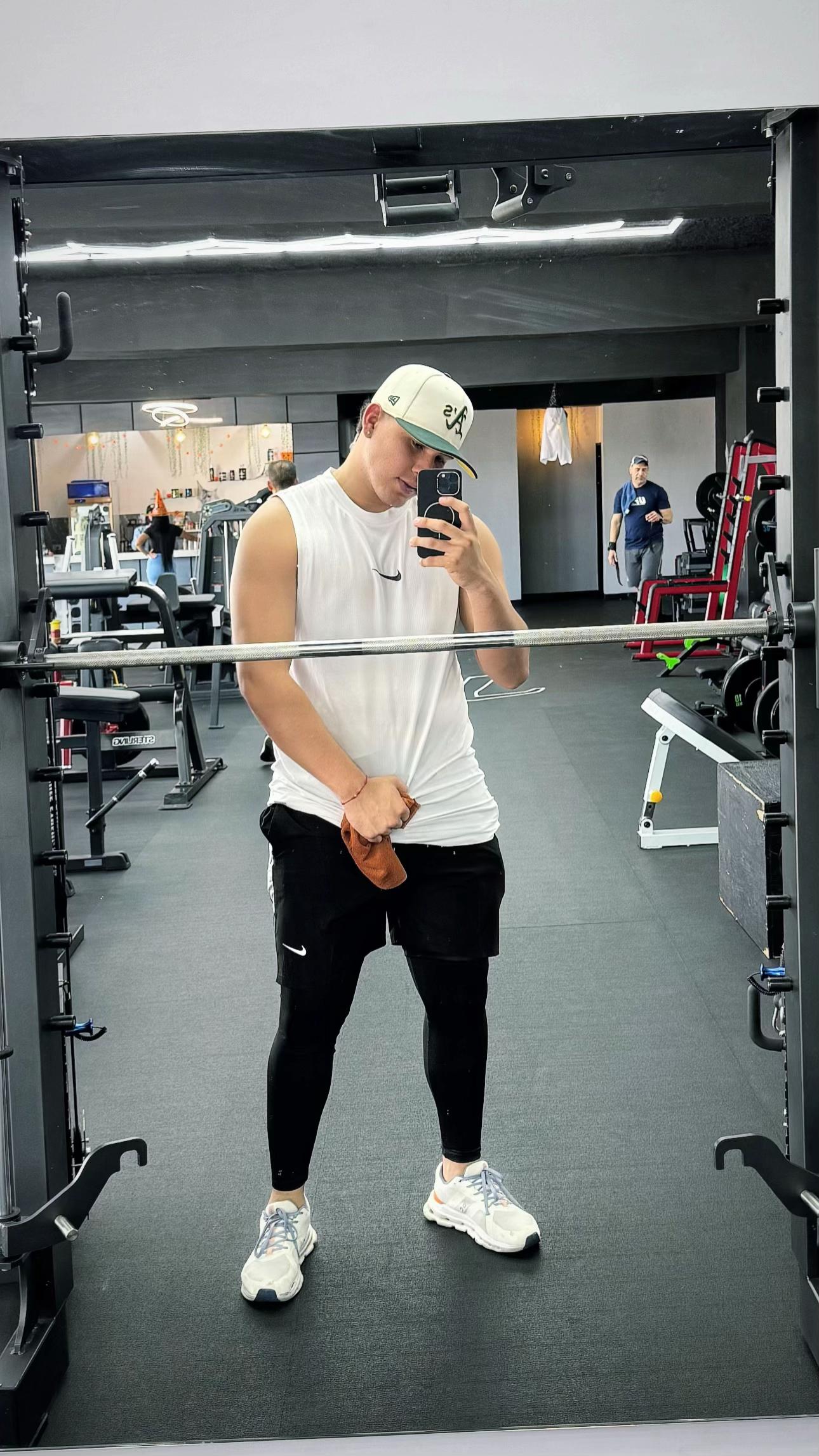 @Víctor Manuel