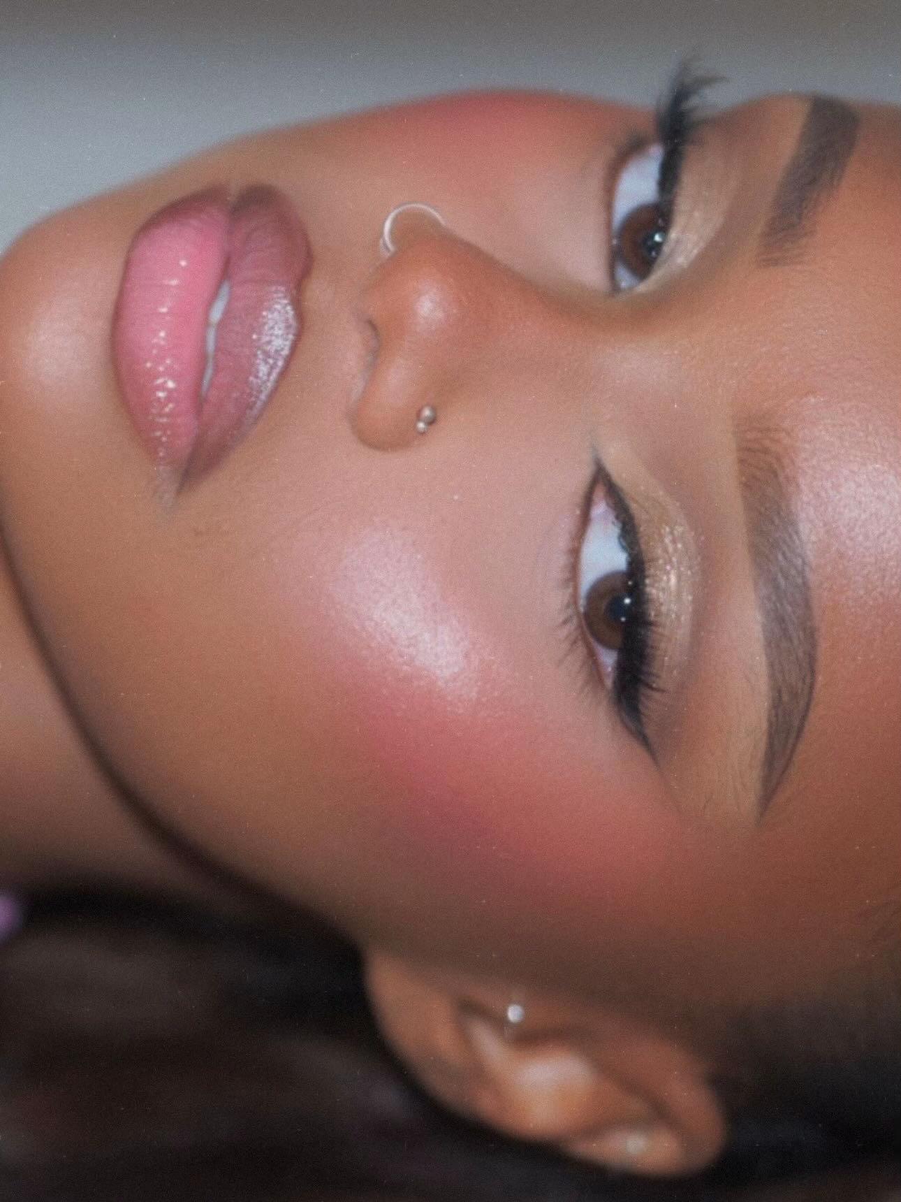 @MAKEUPBYYLLKE
