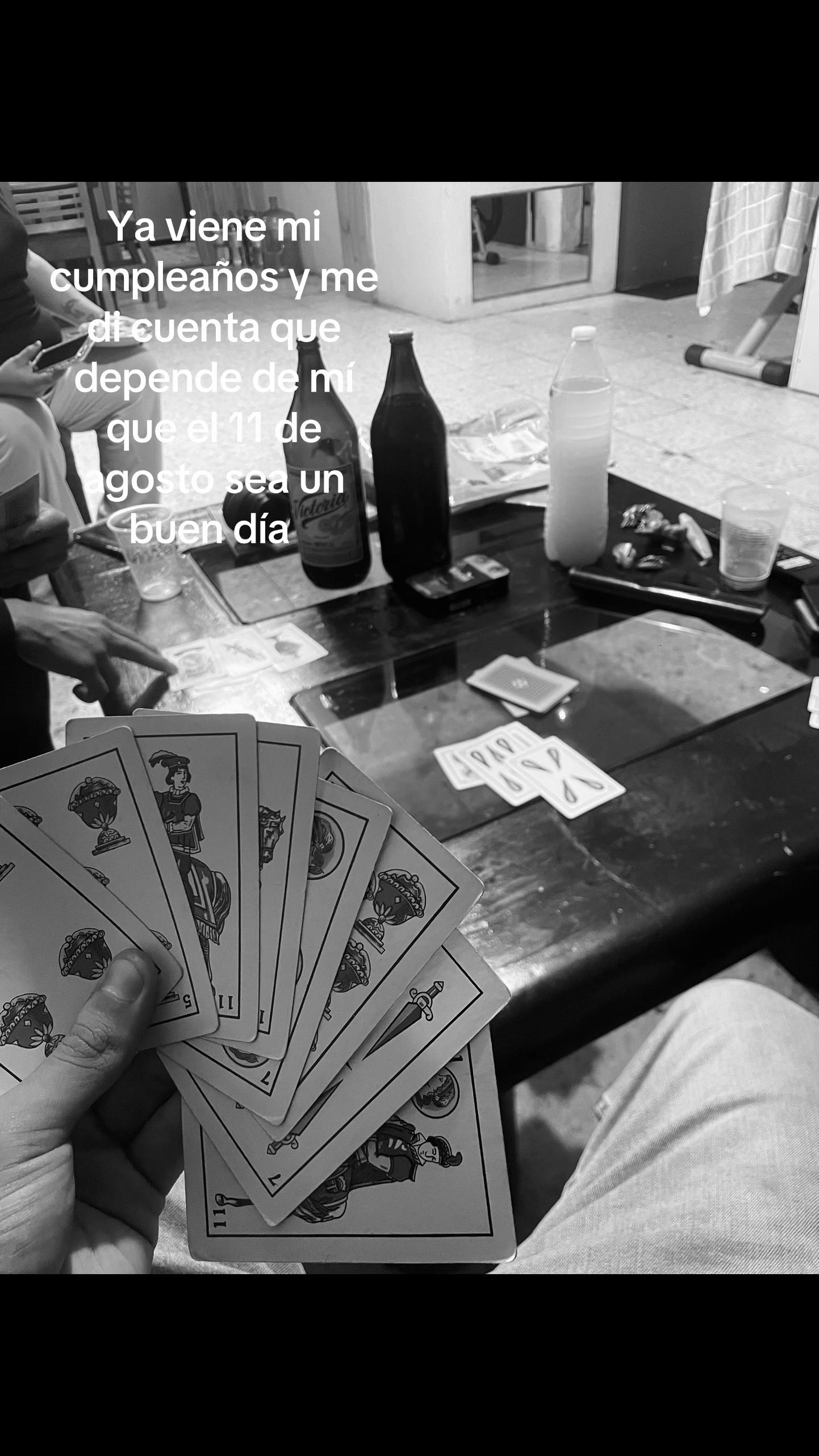 @👻