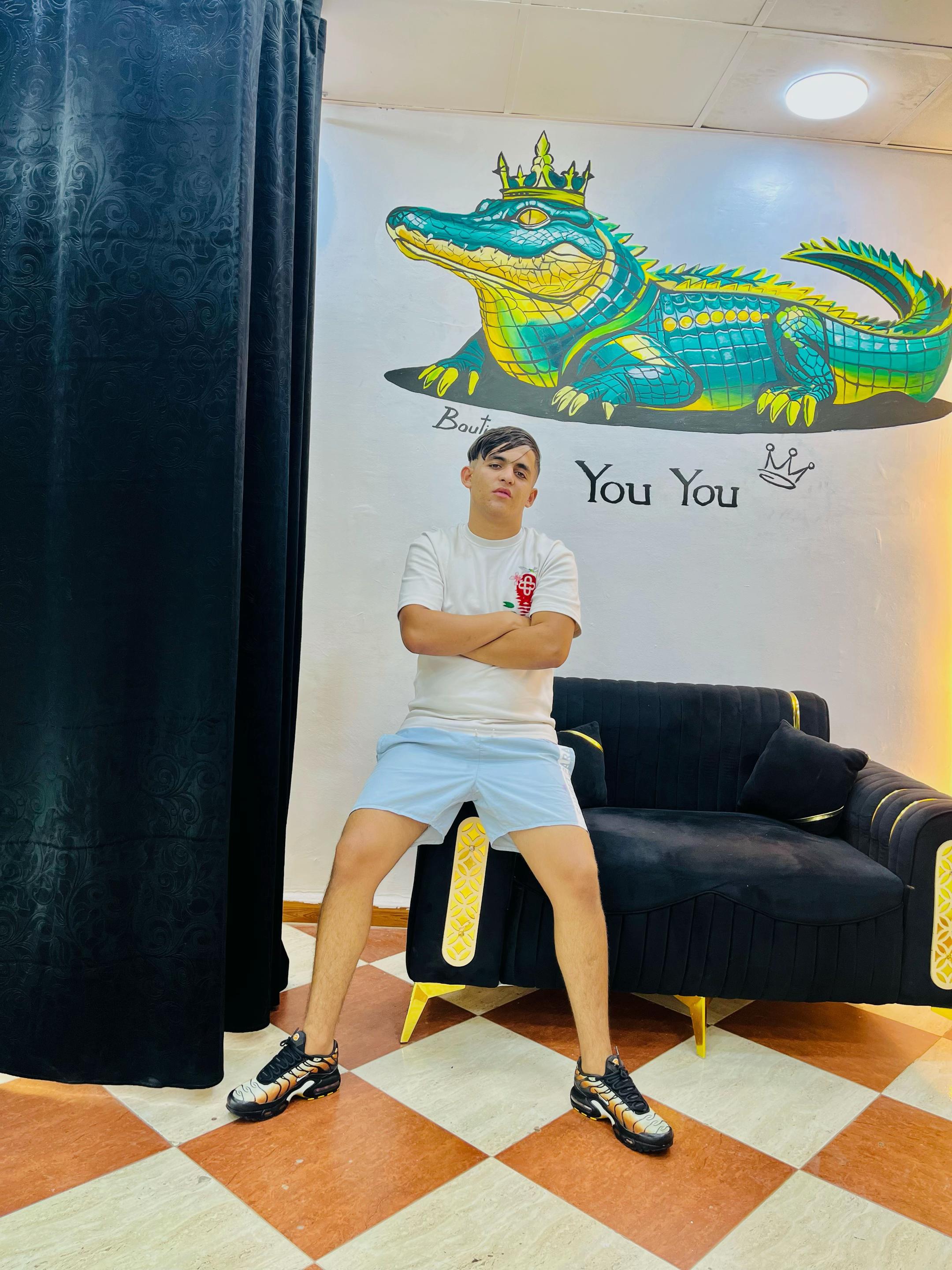 @YOU YOU ๐