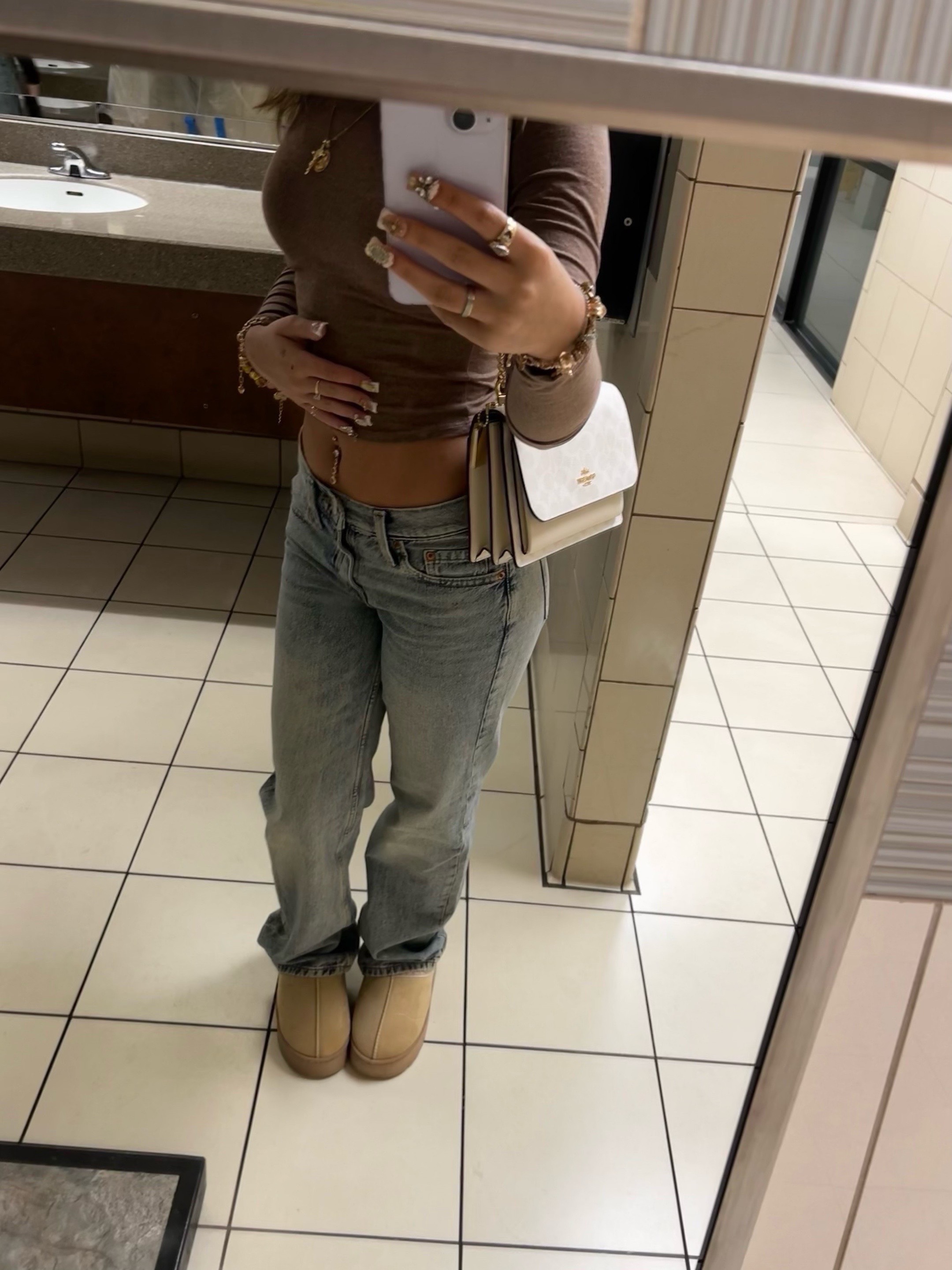 @𝒵
