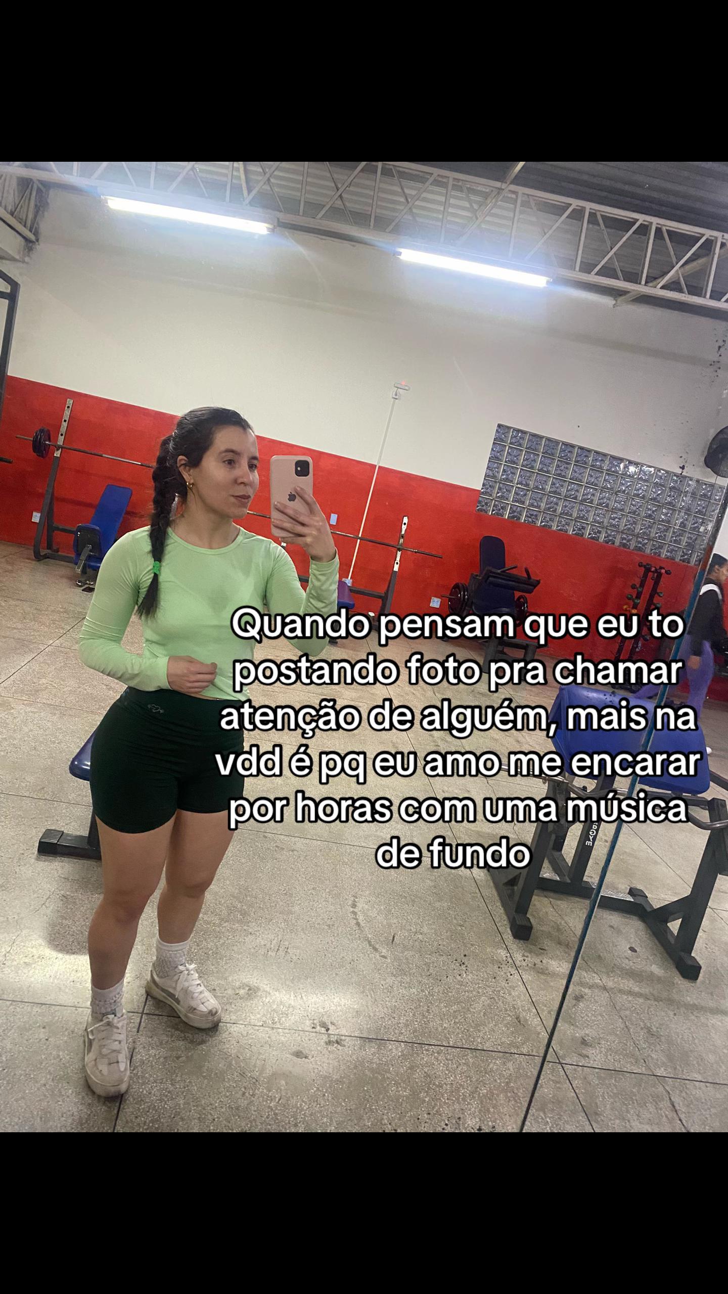 @Lara Chrisney