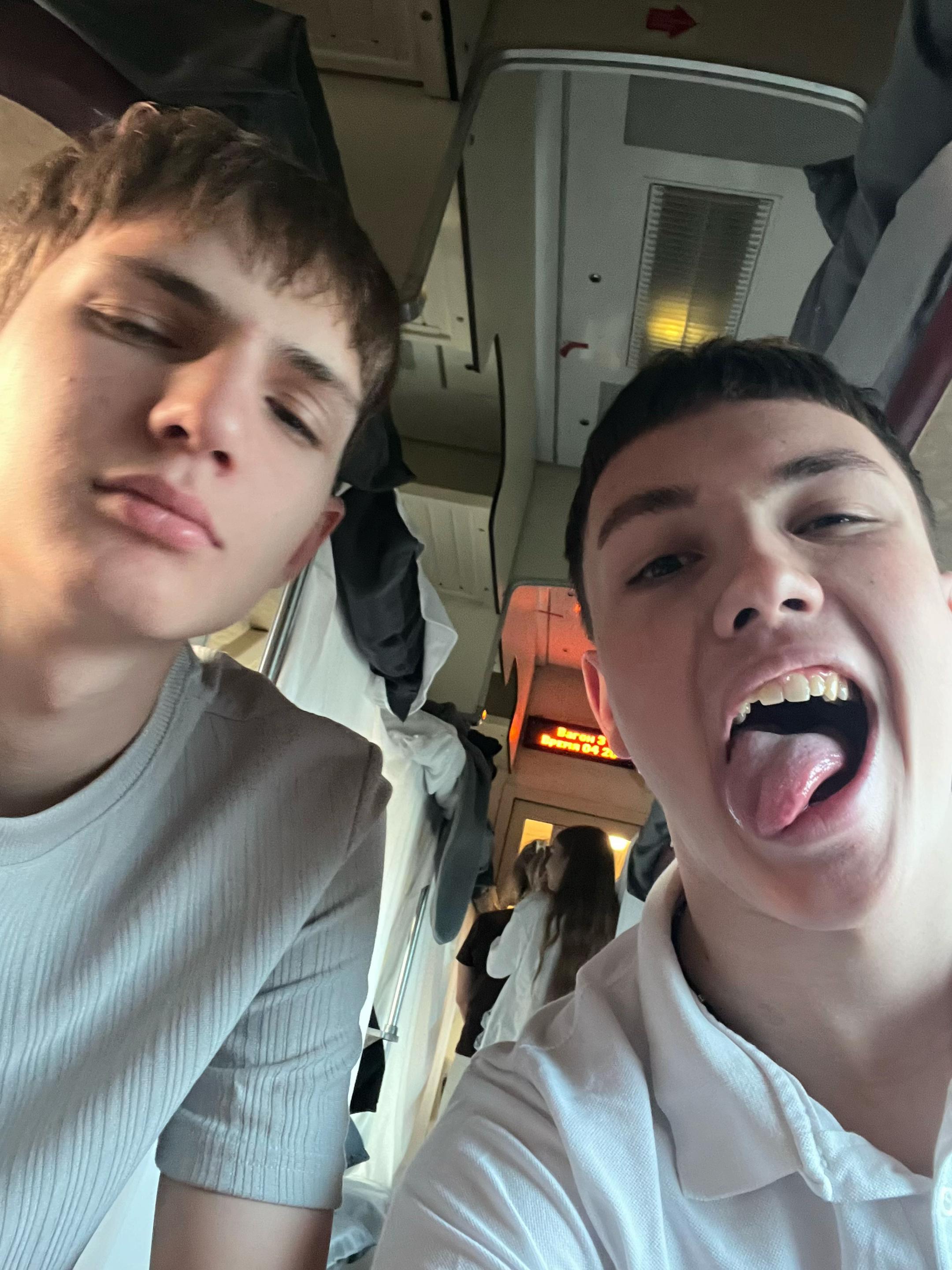 @хз