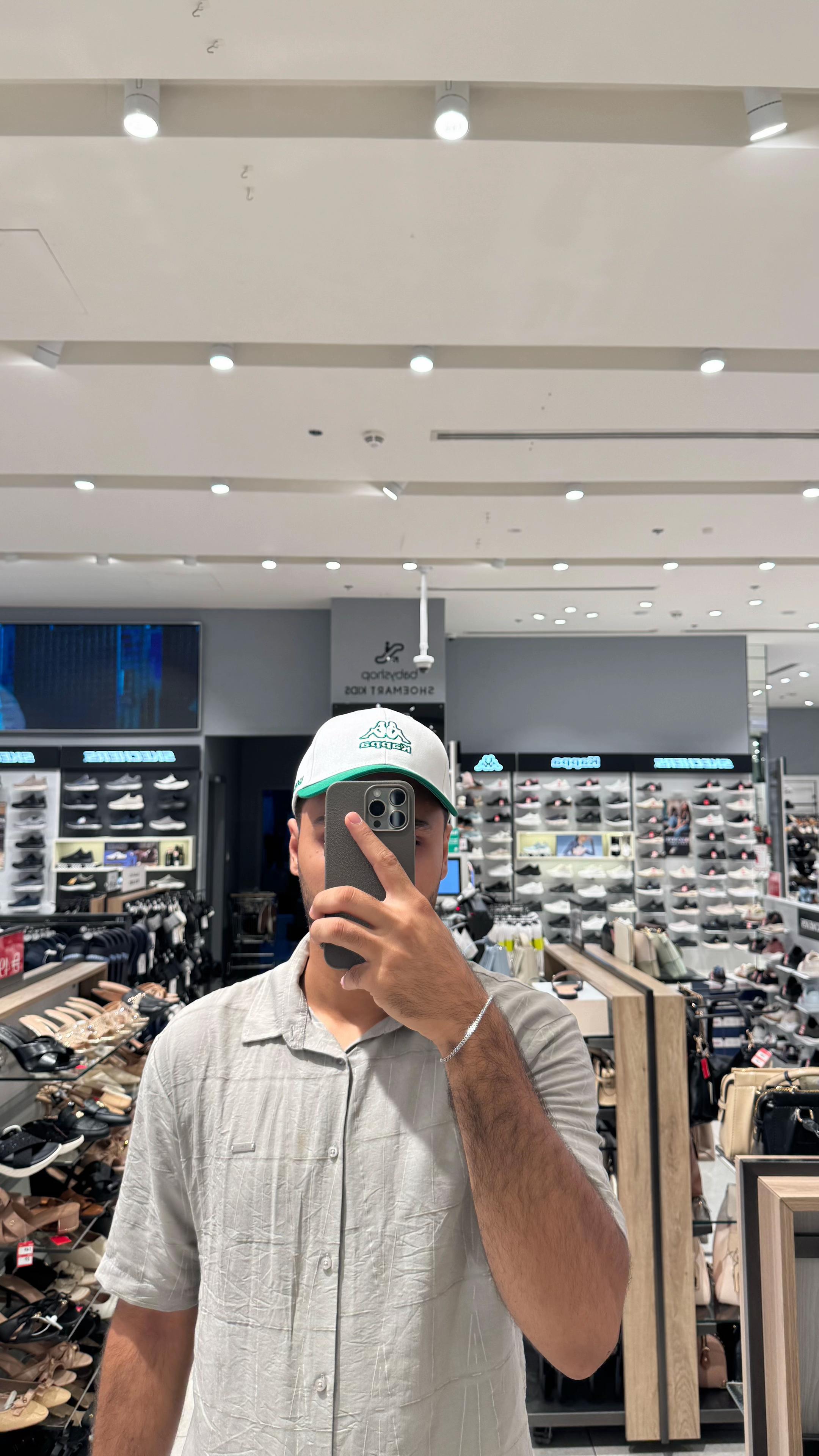 @𝙎𝙃𝙔𝙉🔰