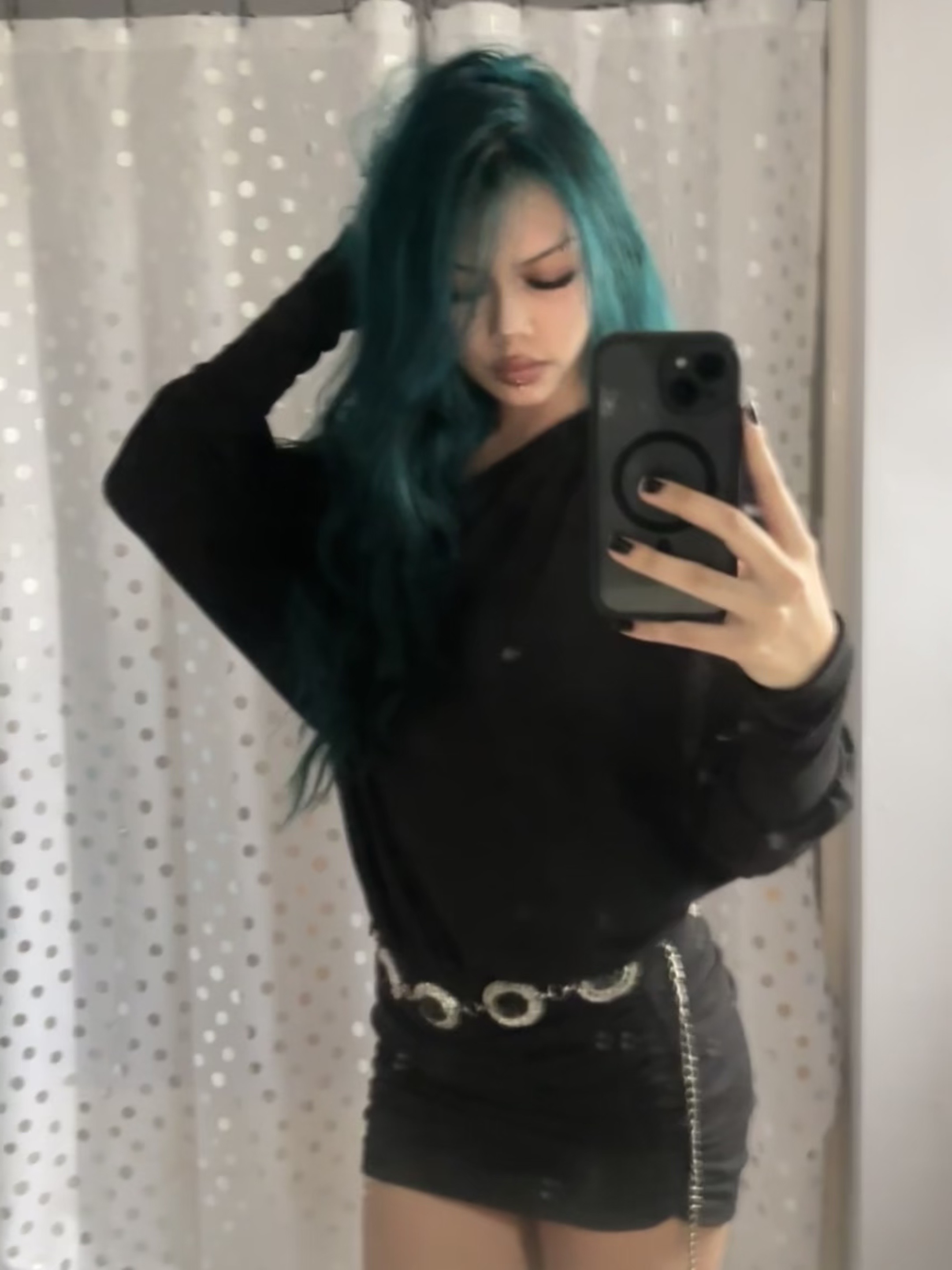 @⃟
