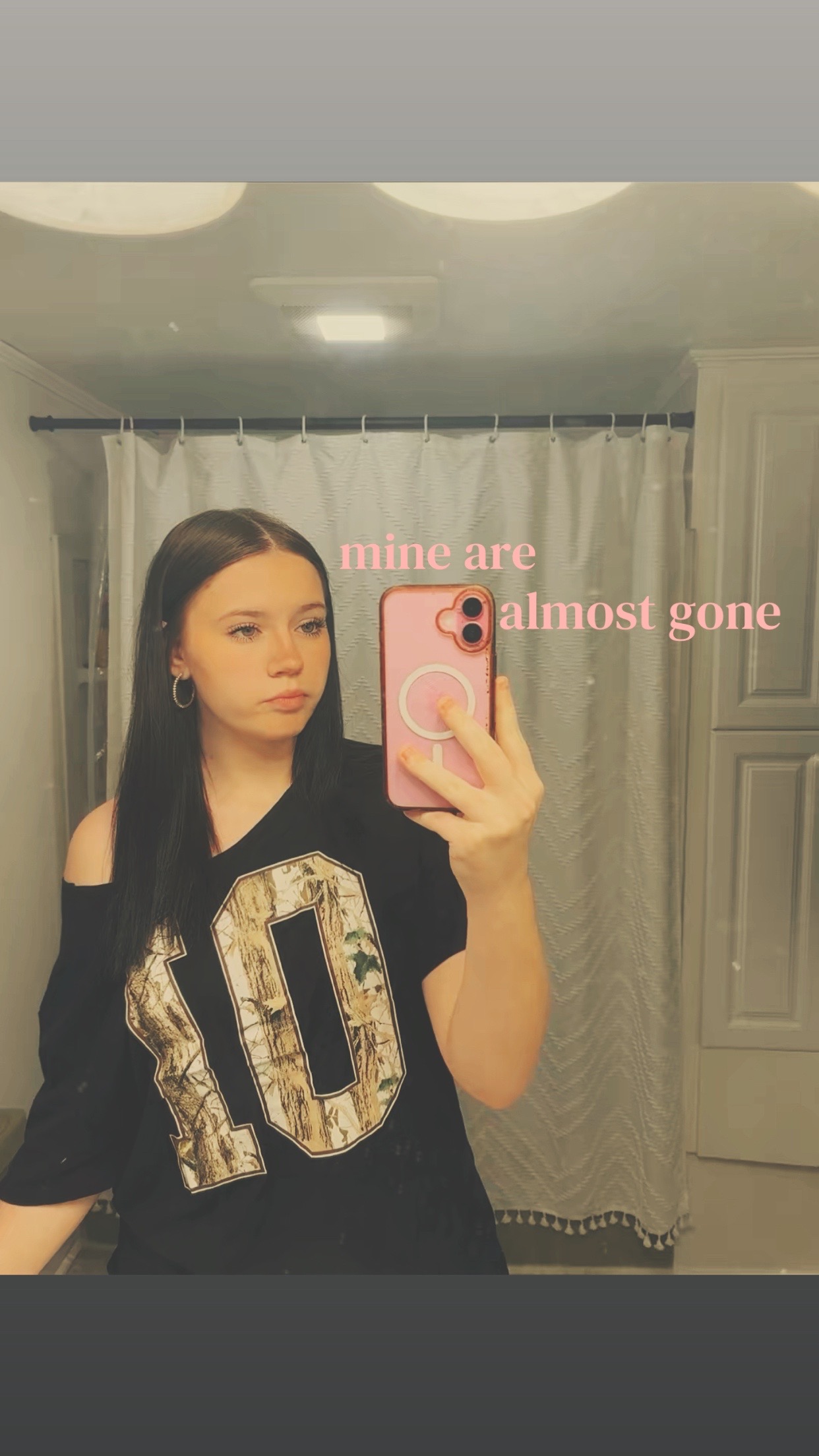 @😐