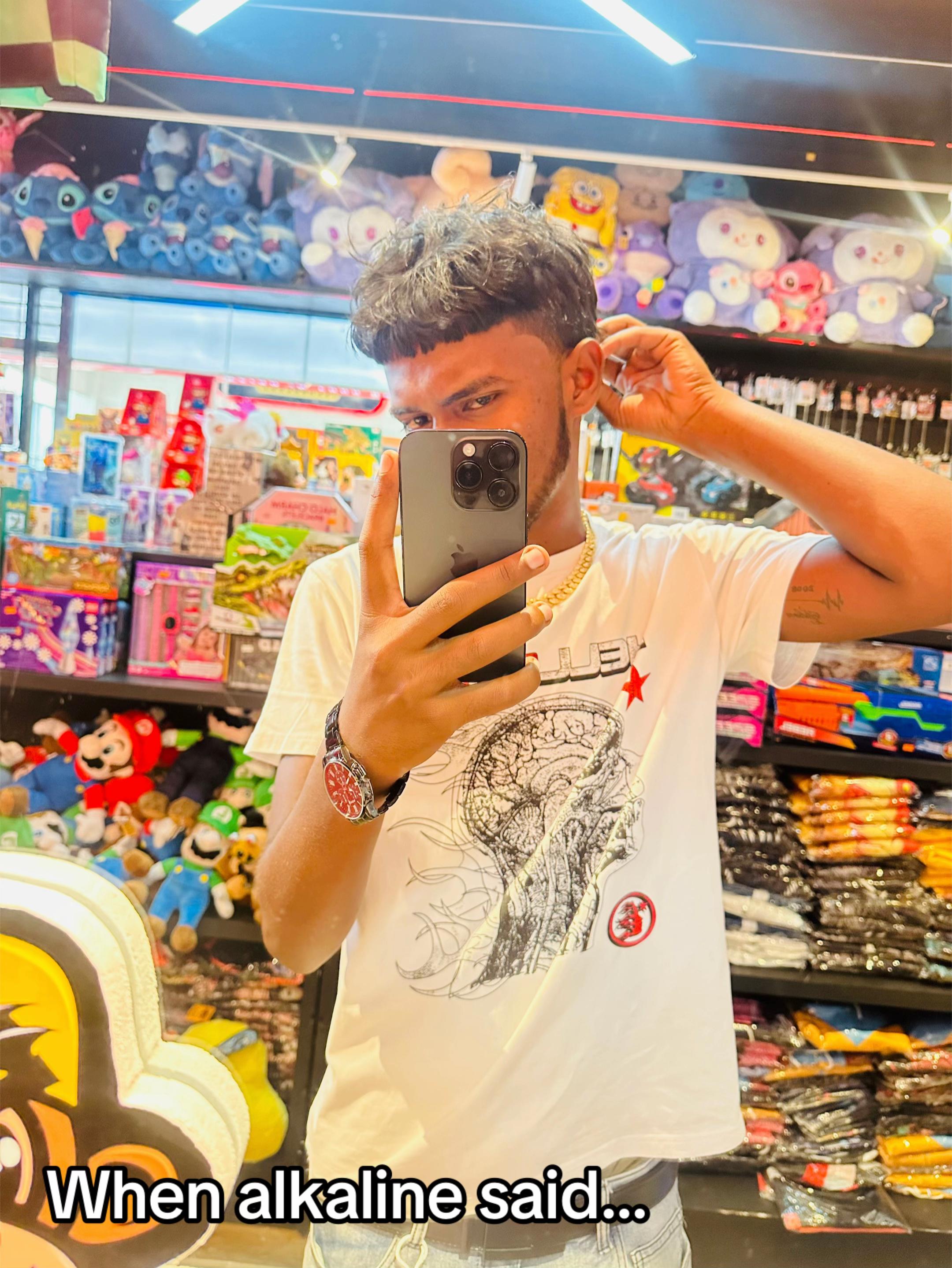 @•.•.នⲏǿ𝖓.•.•