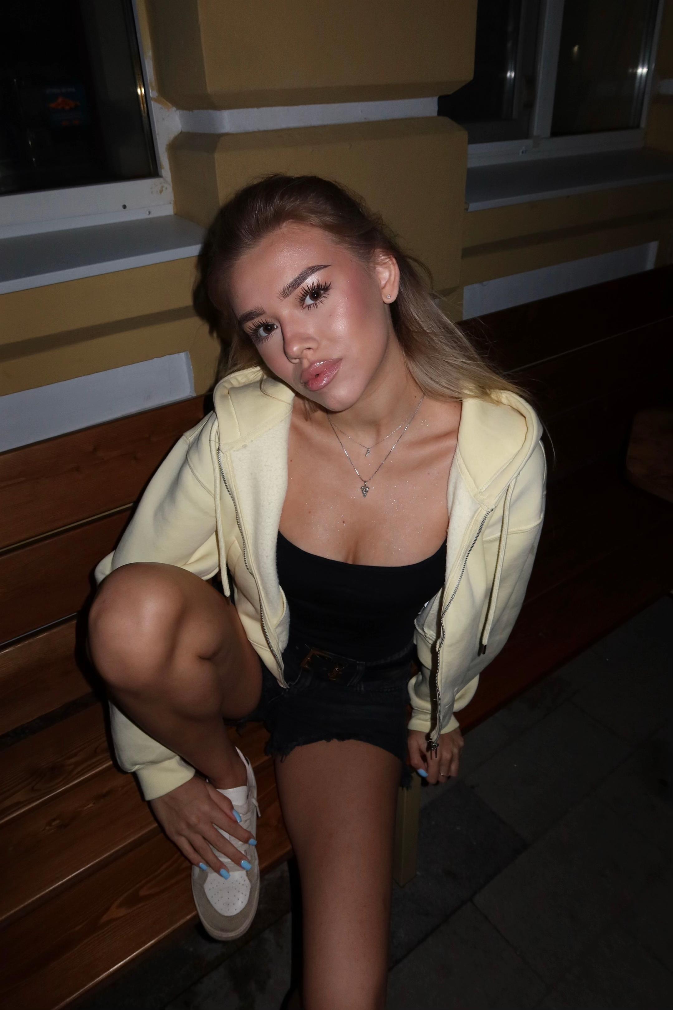 @Yana🦋